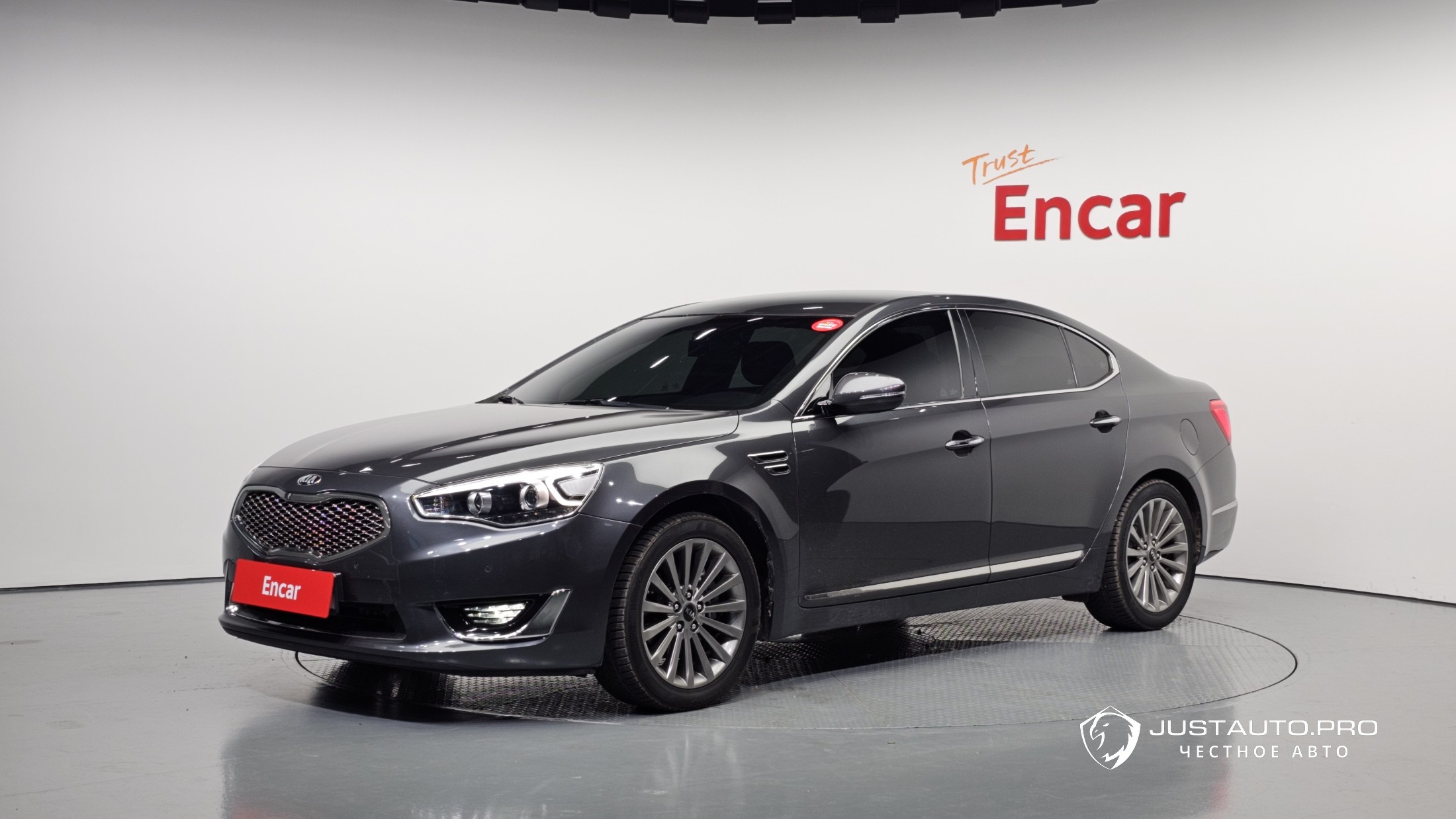 Автомобиль Kia K7