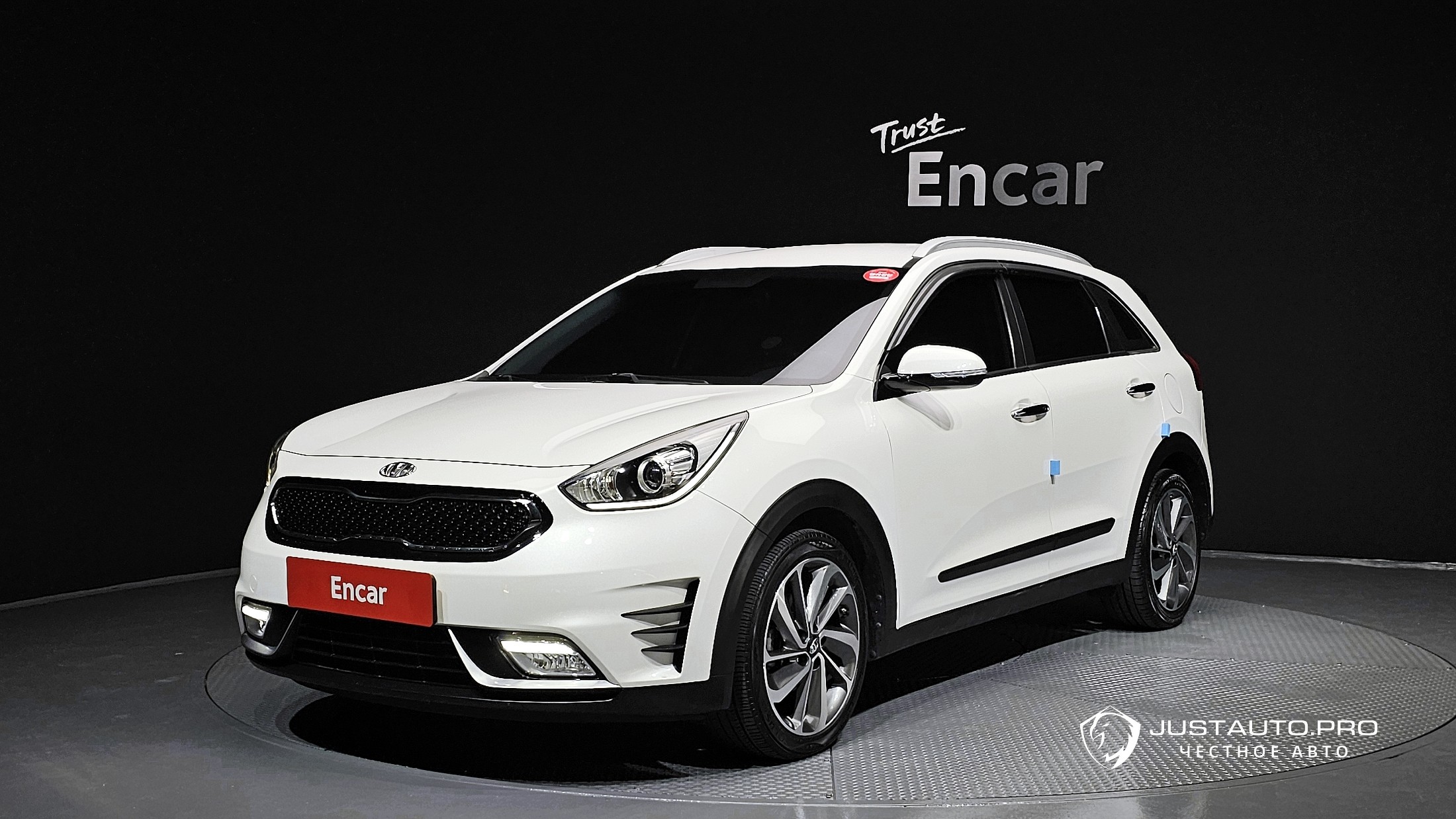 Автомобиль Kia Niro