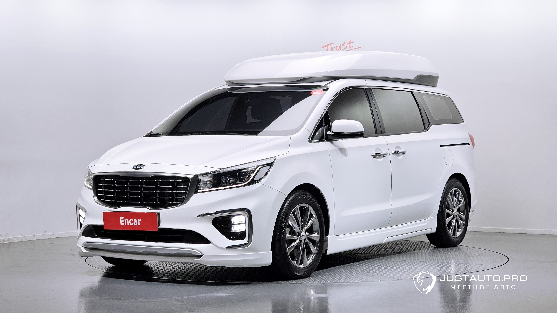 Автомобиль Kia Canival