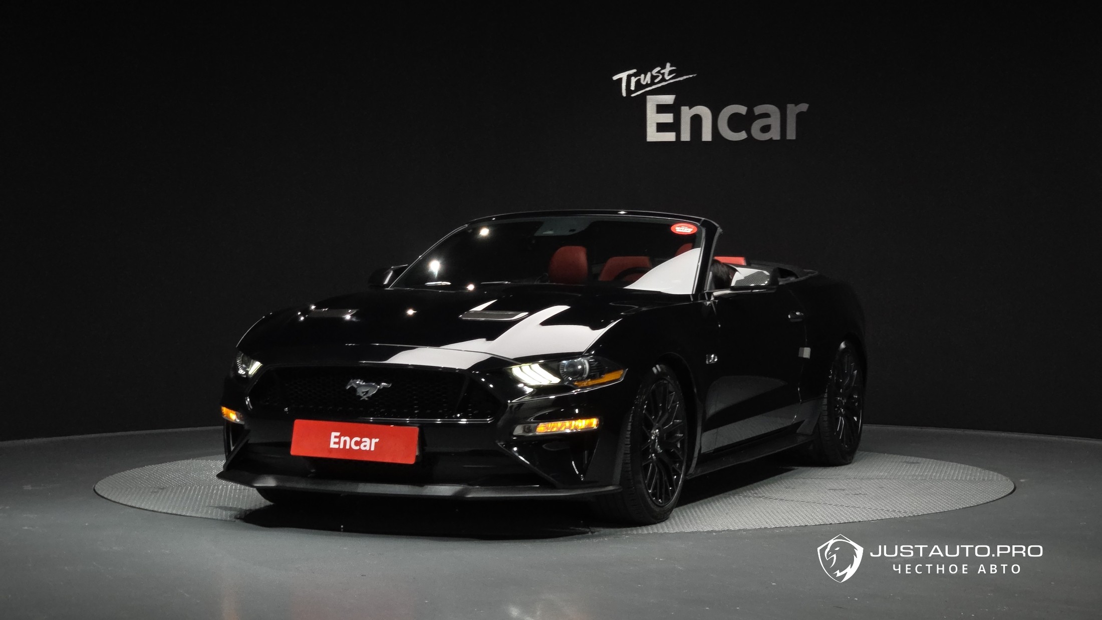 Автомобиль Ford Mustang