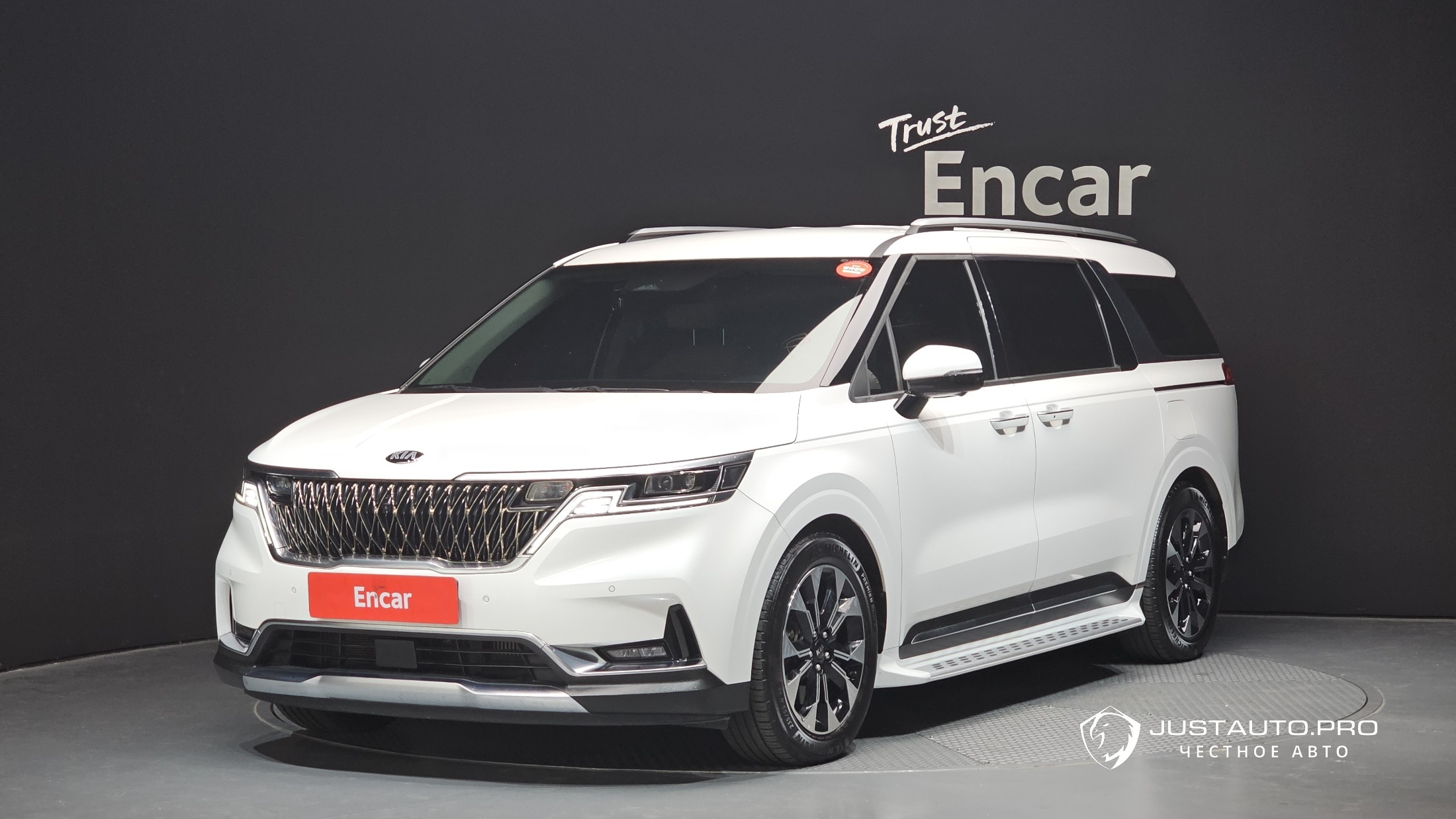 Автомобиль Kia Canival