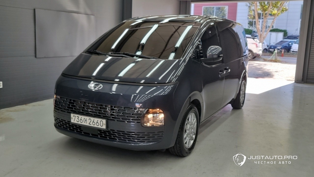 Автомобиль Hyundai Staria