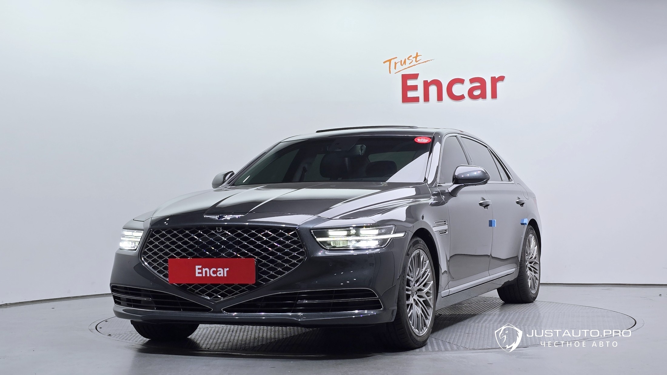 Автомобиль Genesis G90