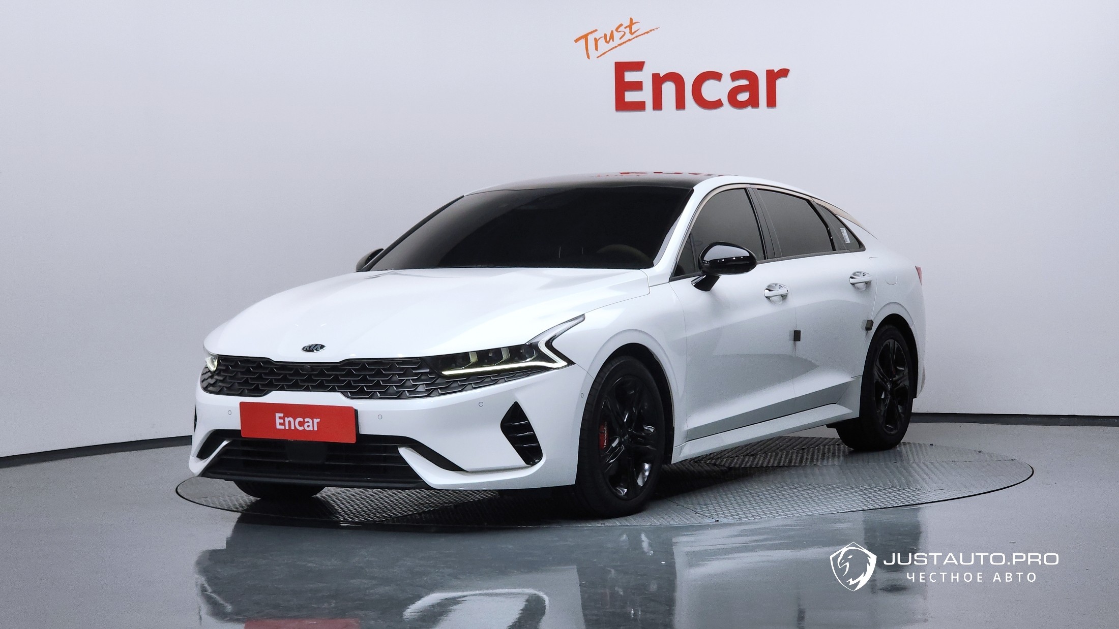 Автомобиль Kia K5