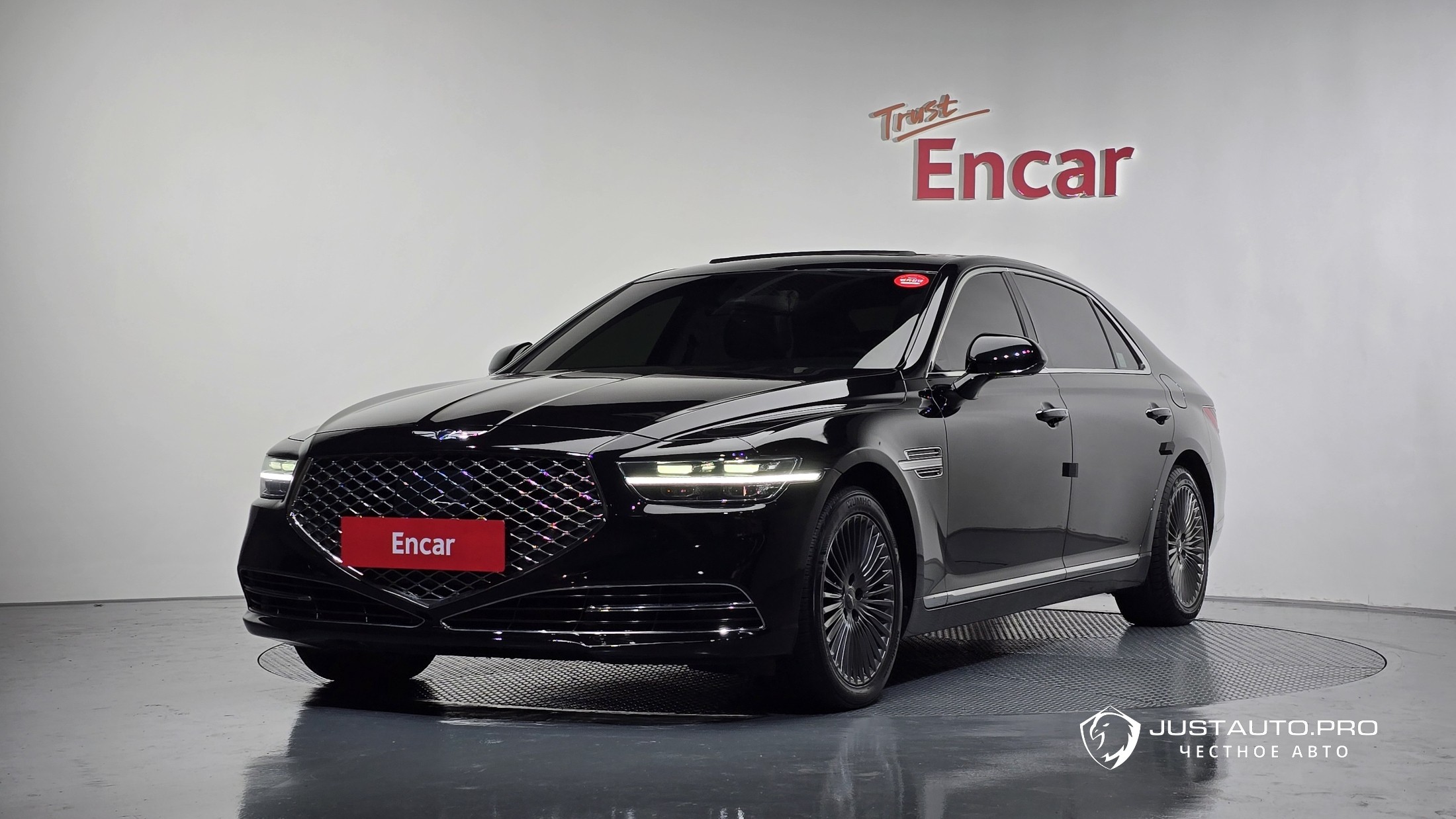 Автомобиль Genesis G90