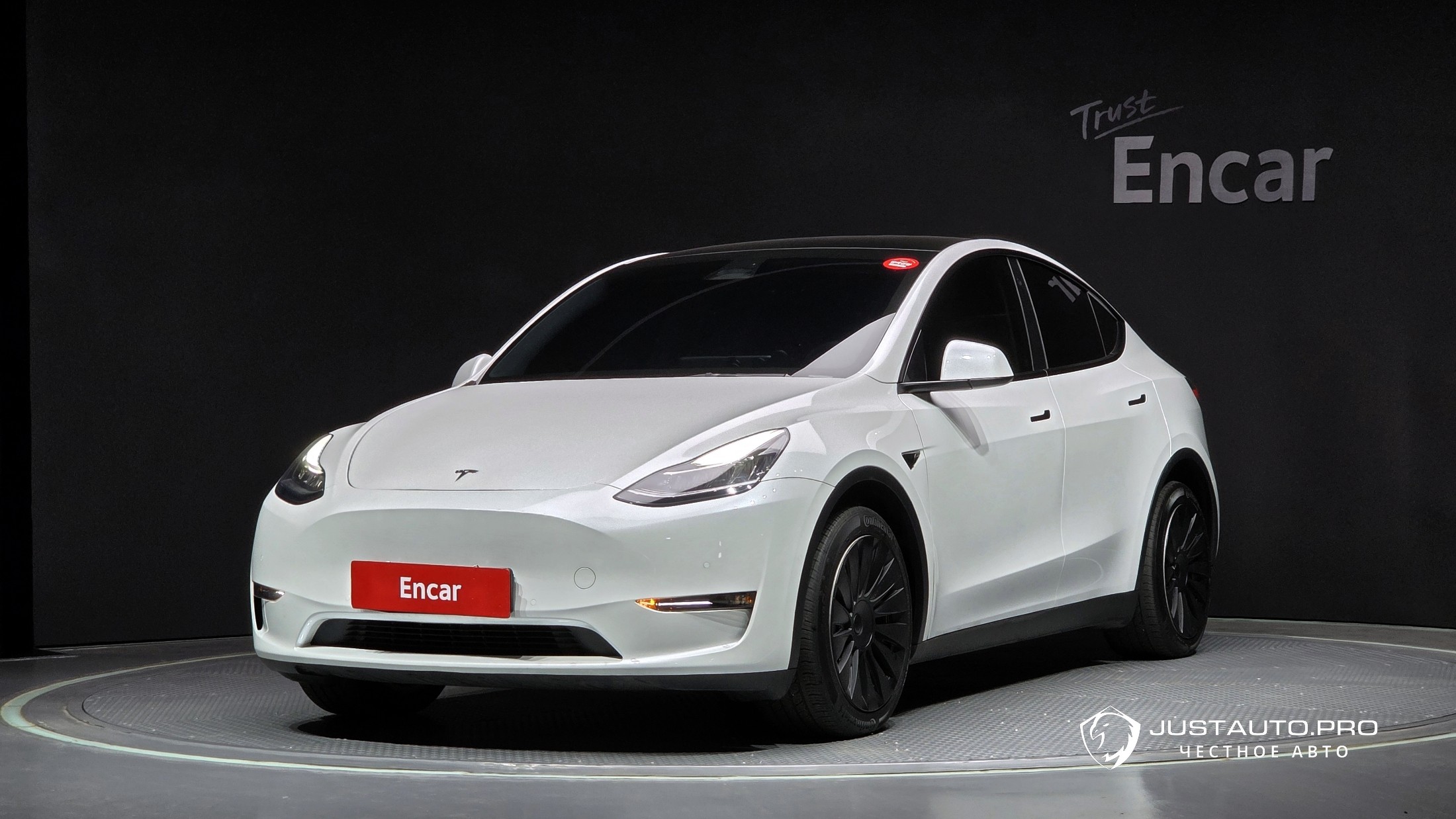 Автомобиль Tesla Model Y