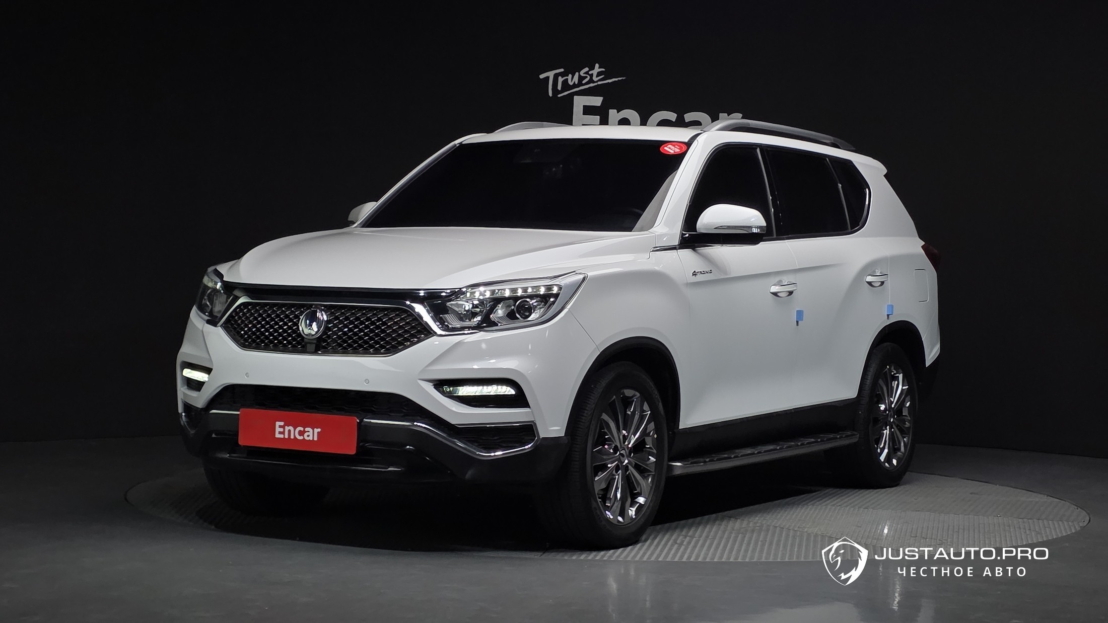 Автомобиль KG_Mobility_Ssangyong Rexton