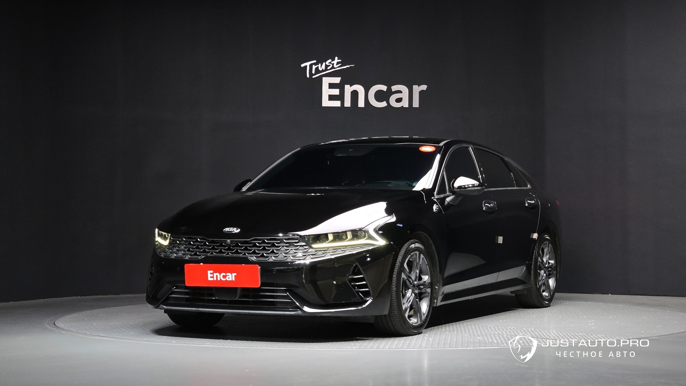 Автомобиль Kia K5