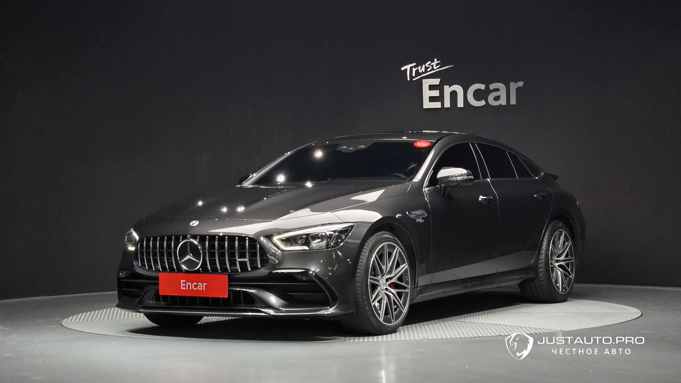 Автомобиль Mercedes-Benz AMG GT