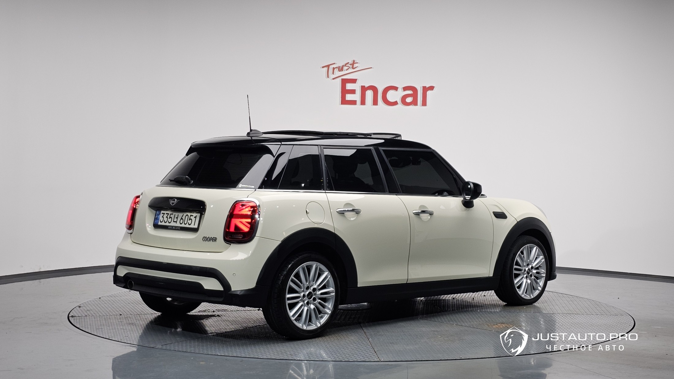 Автомобиль Mini Cooper