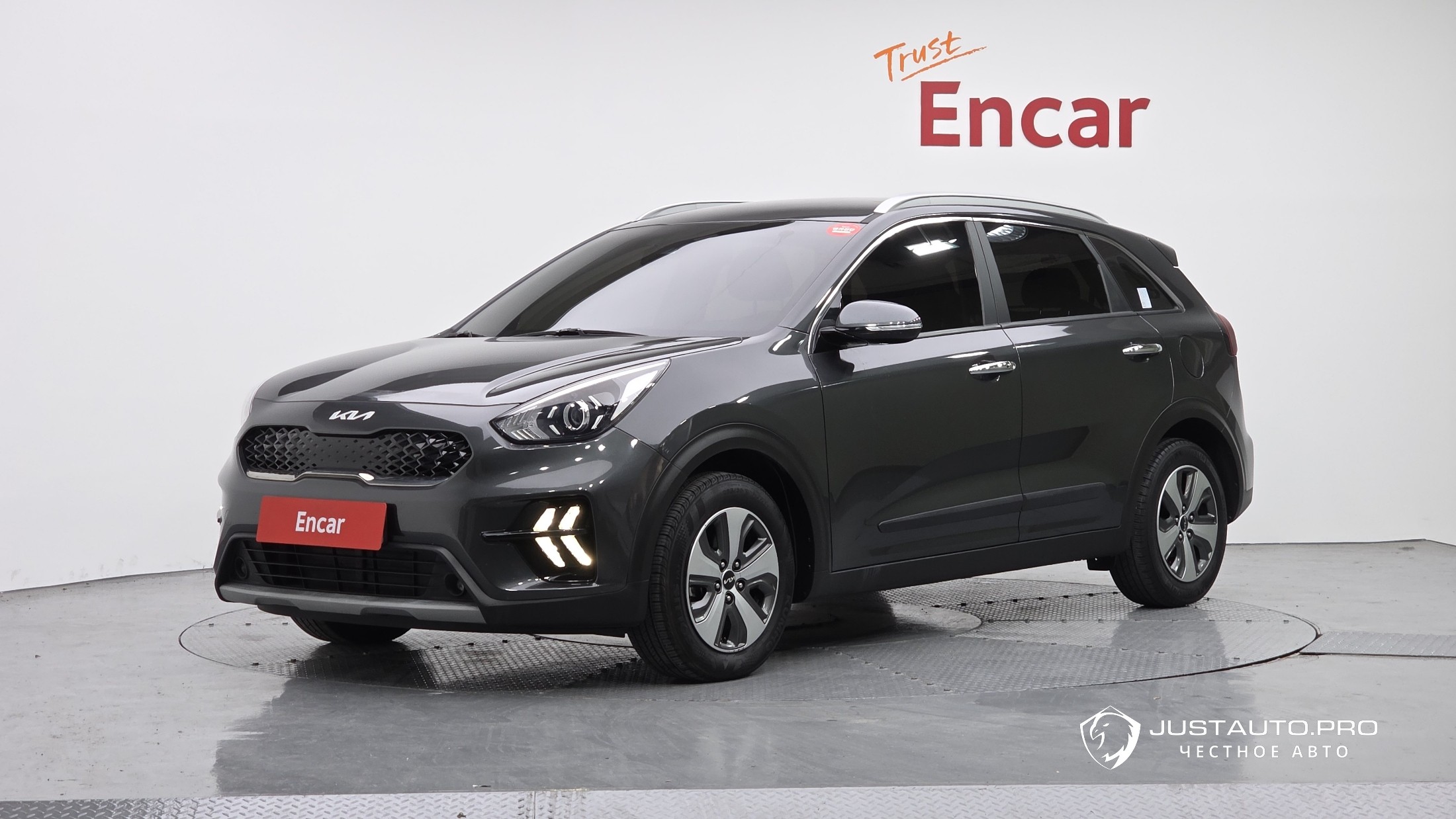 Автомобиль Kia Niro