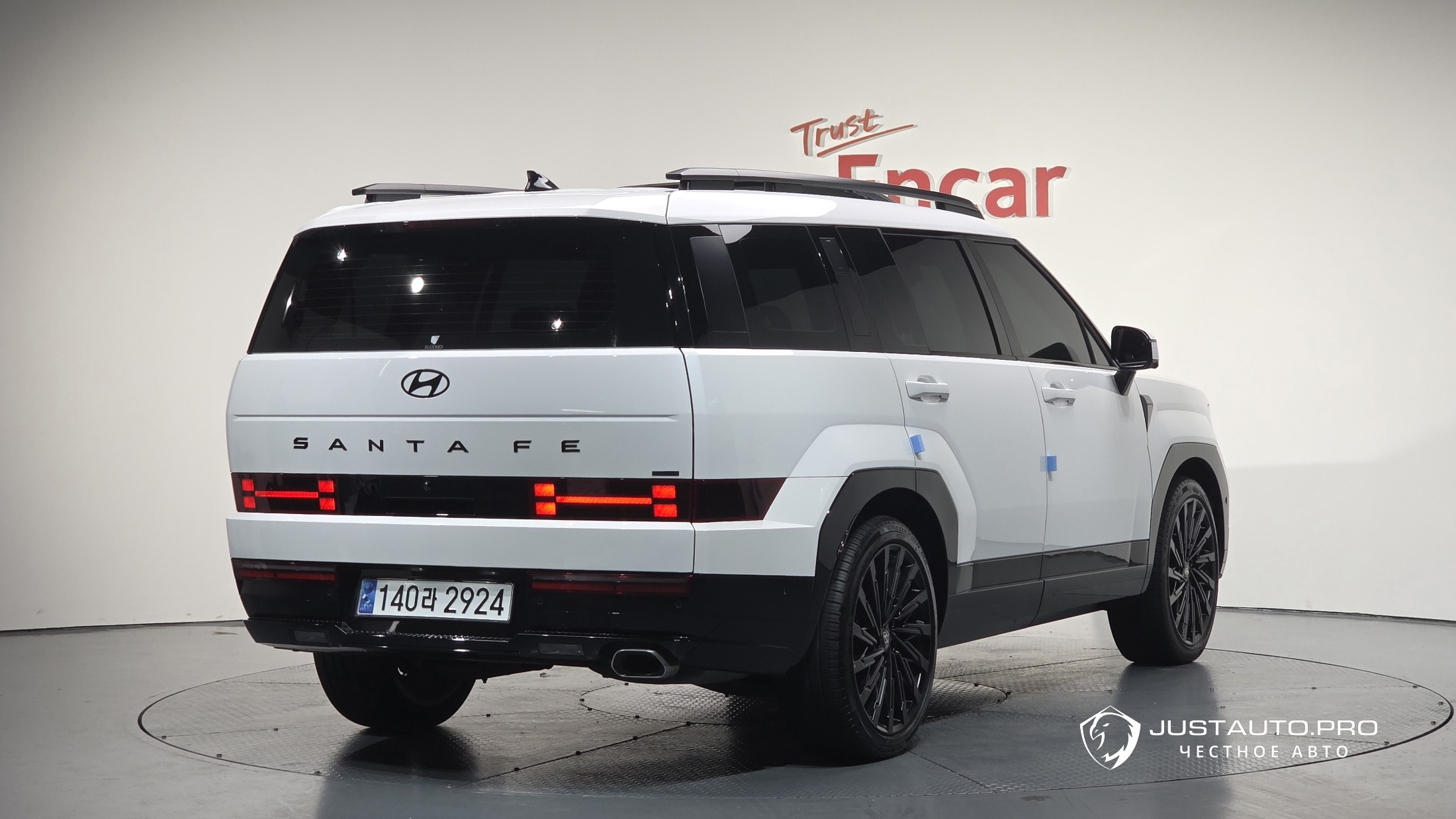 Автомобиль Hyundai Santafe