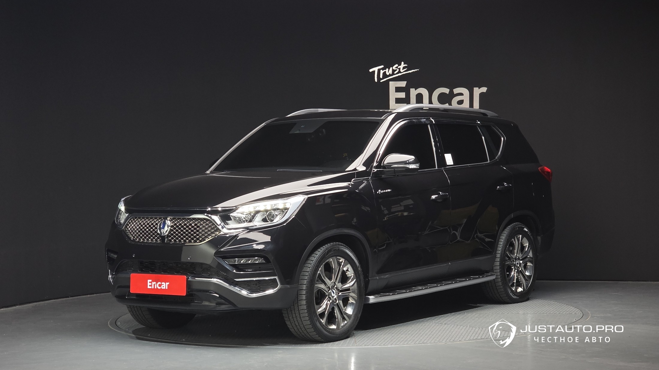 Автомобиль KG_Mobility_Ssangyong Rexton