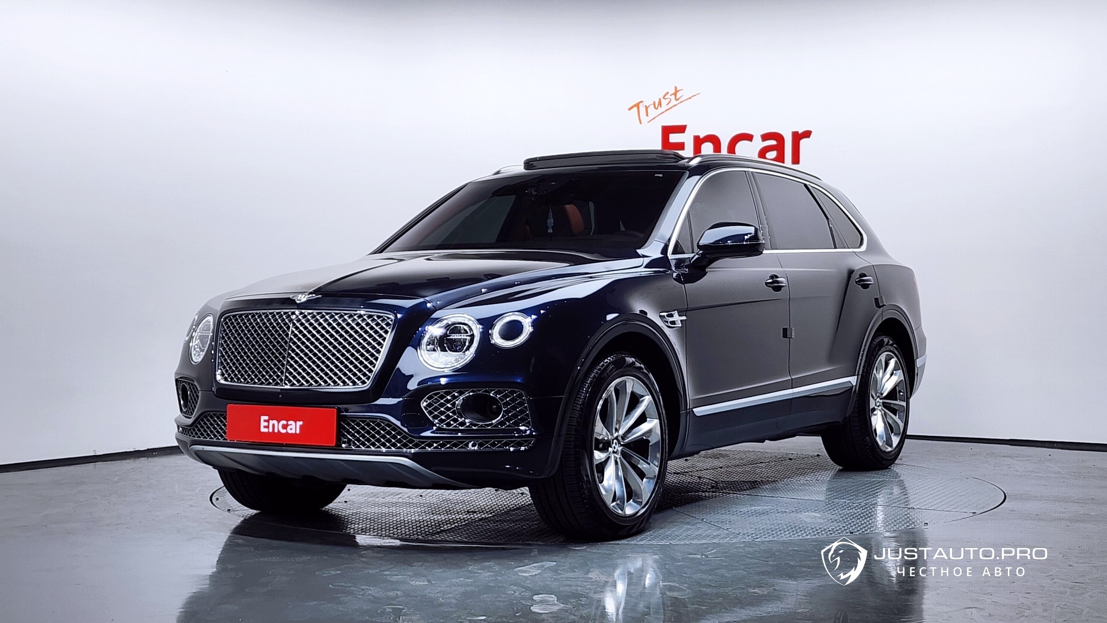 Автомобиль Bentley Bentayga