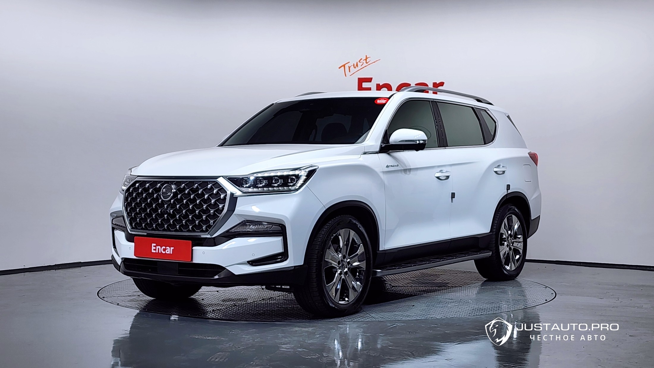 Автомобиль KG_Mobility_Ssangyong Rexton