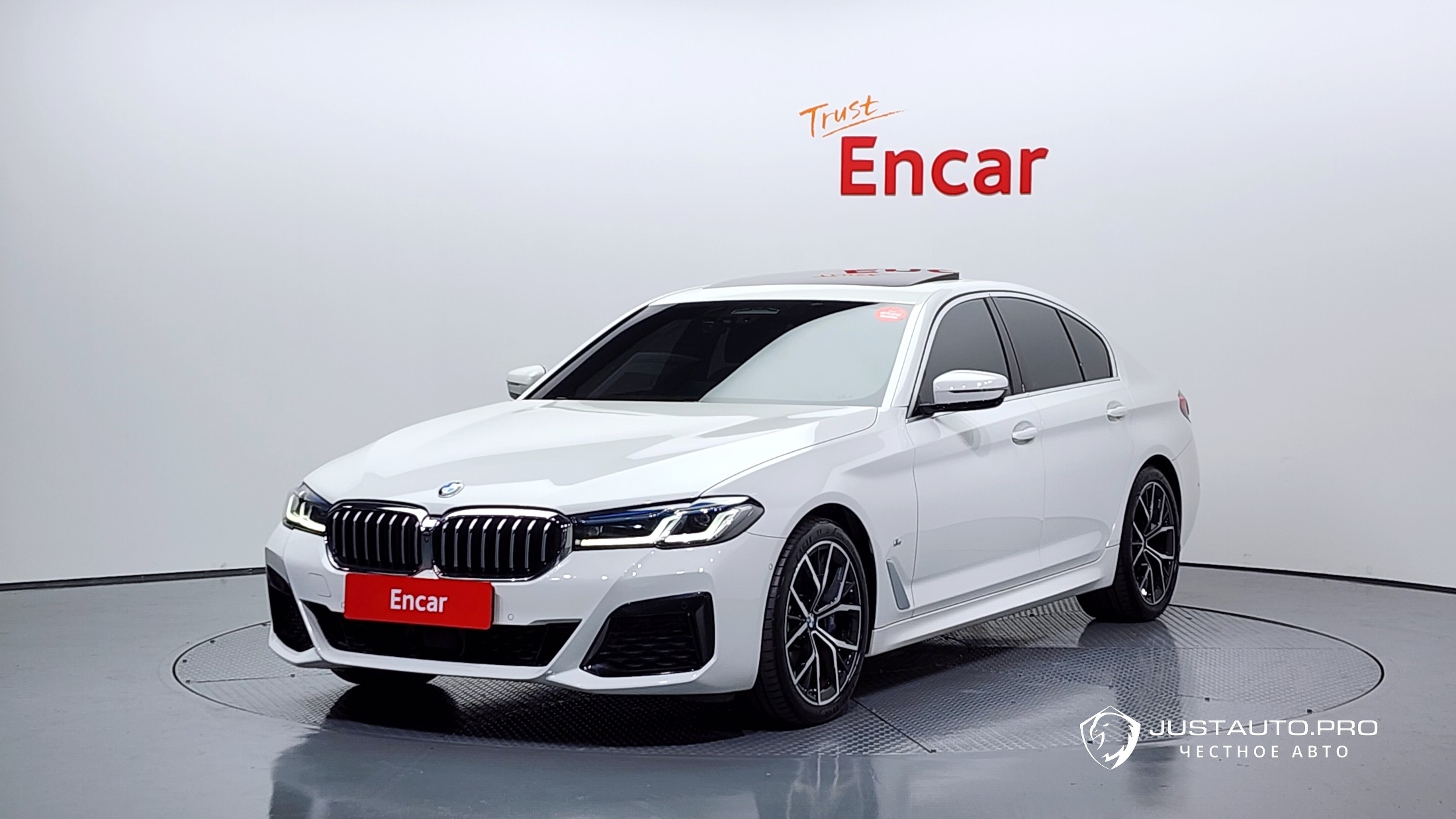 Автомобиль BMW 5-Series