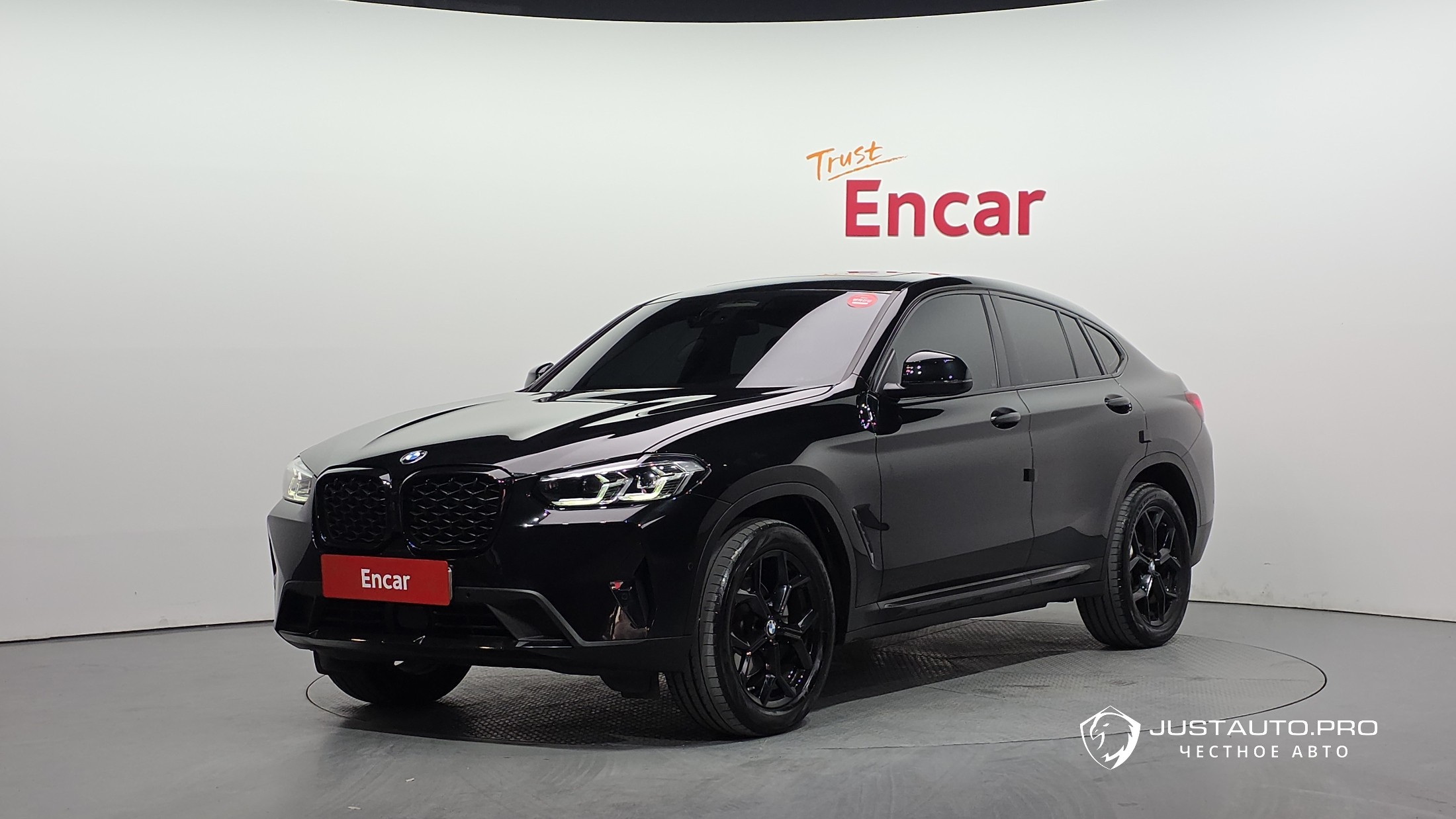 Автомобиль BMW X4