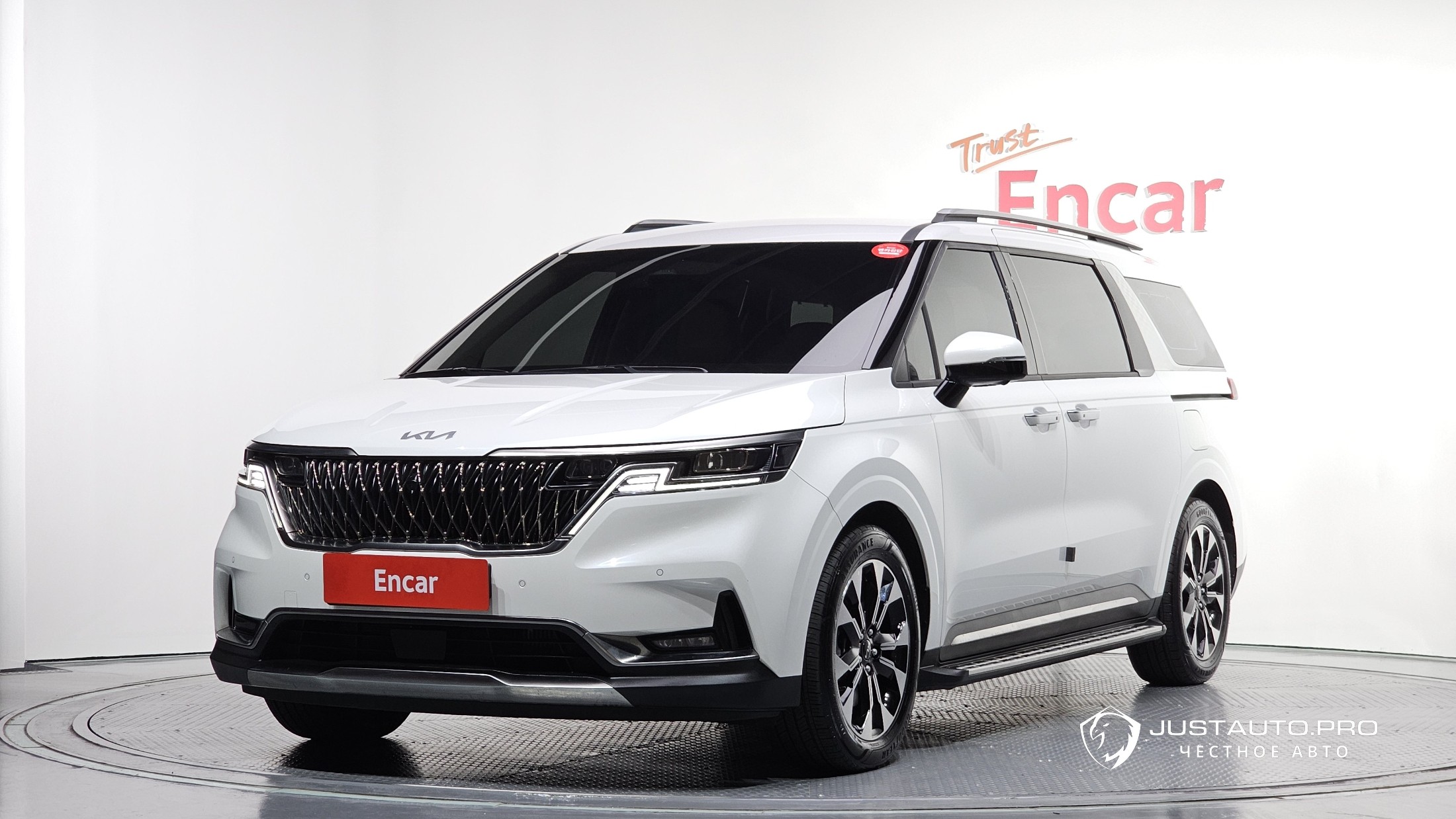 Автомобиль Kia Canival