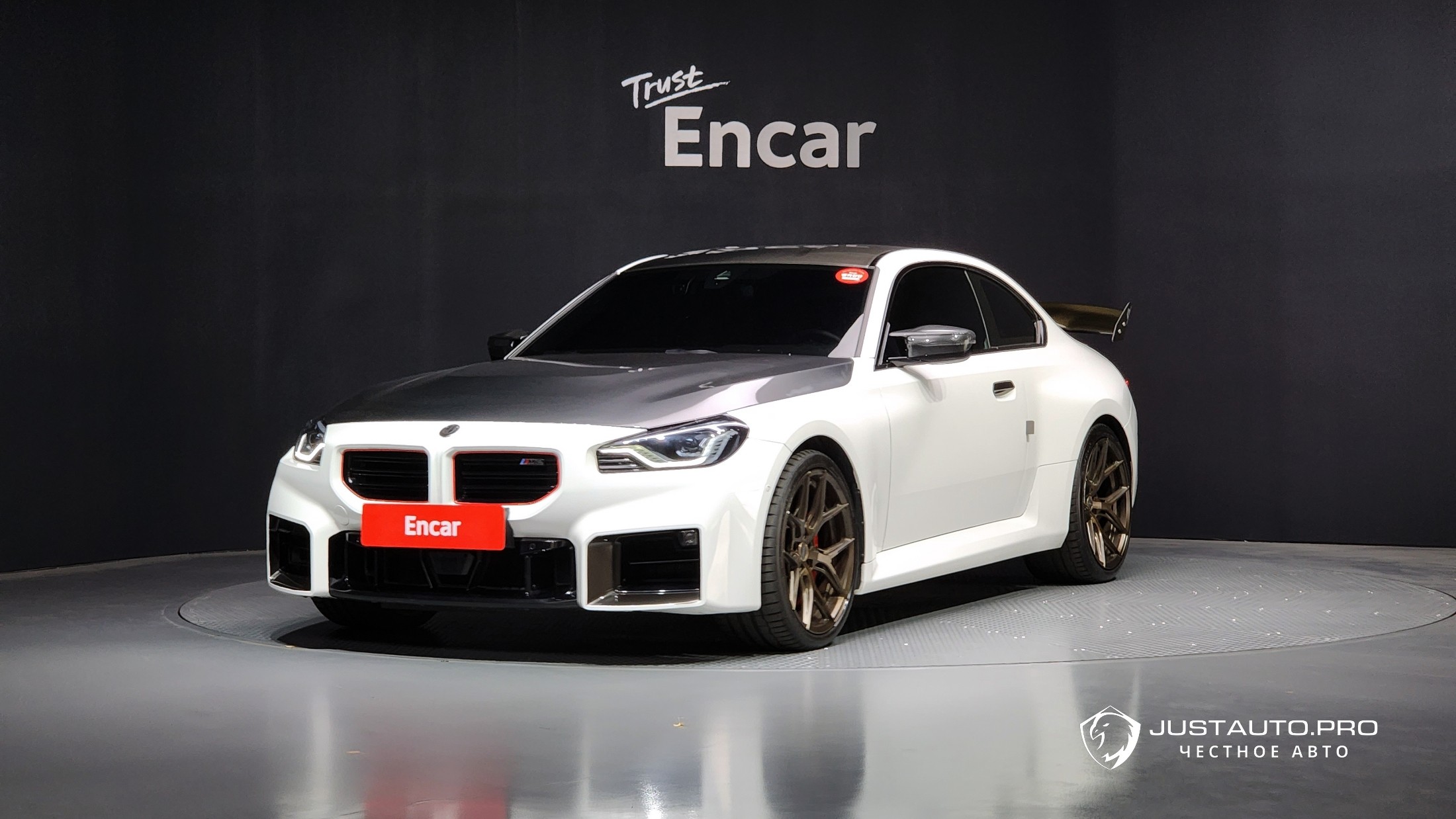 Автомобиль BMW M2