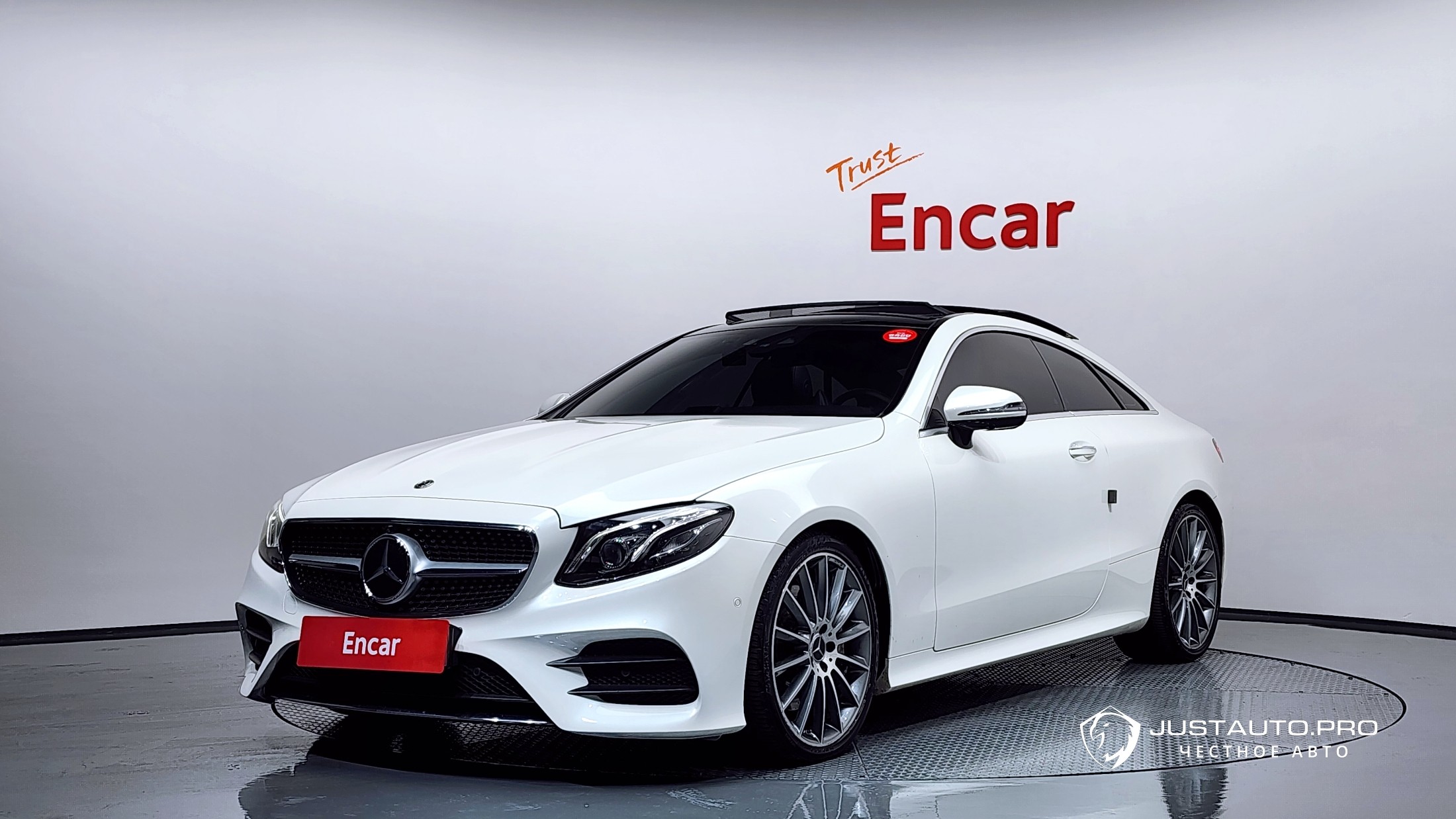 Автомобиль Mercedes-Benz E-Class