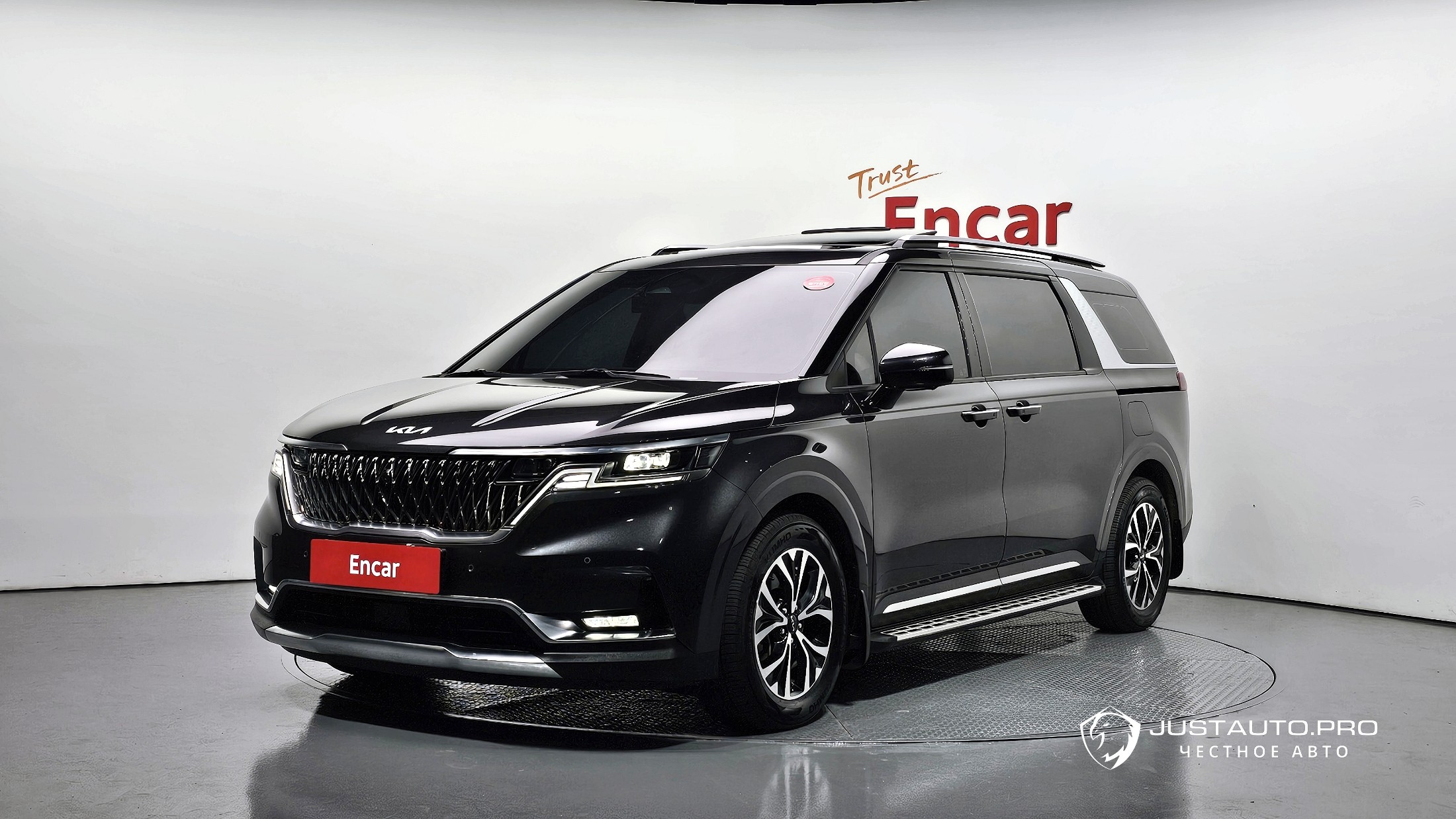Автомобиль Kia Canival