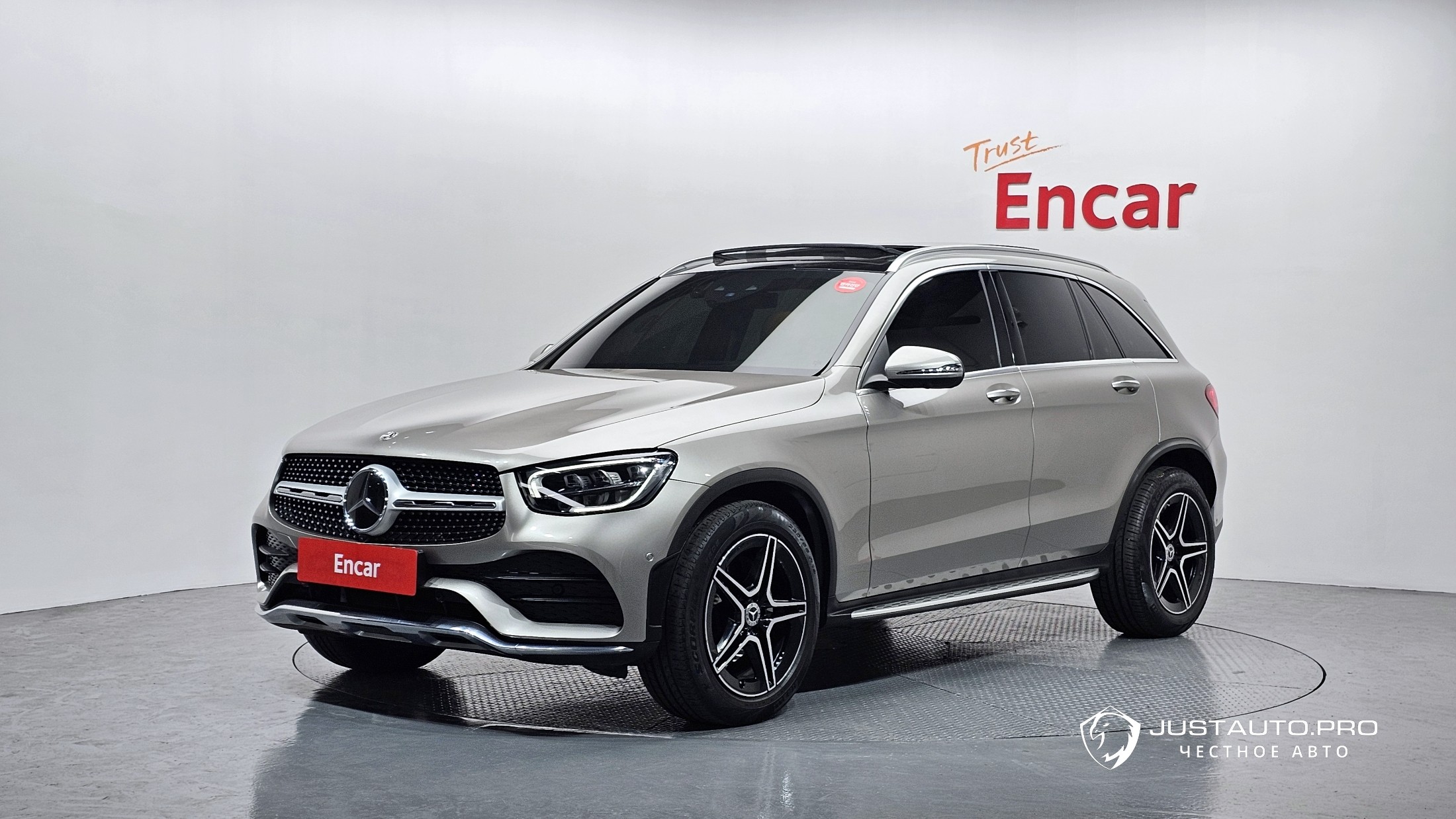 Автомобиль Mercedes-Benz GLC-Class