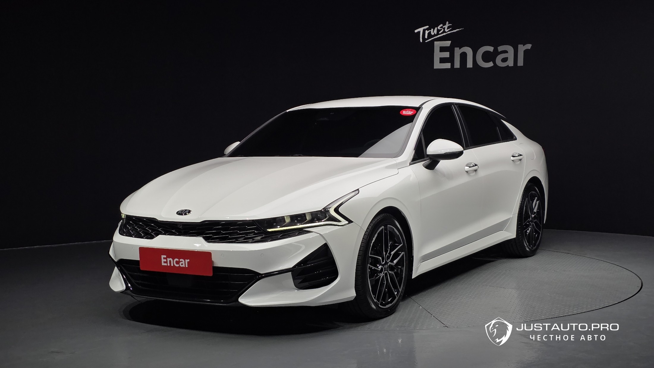 Автомобиль Kia K5