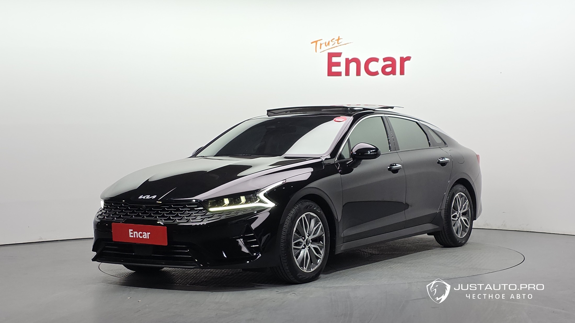 Автомобиль Kia K5