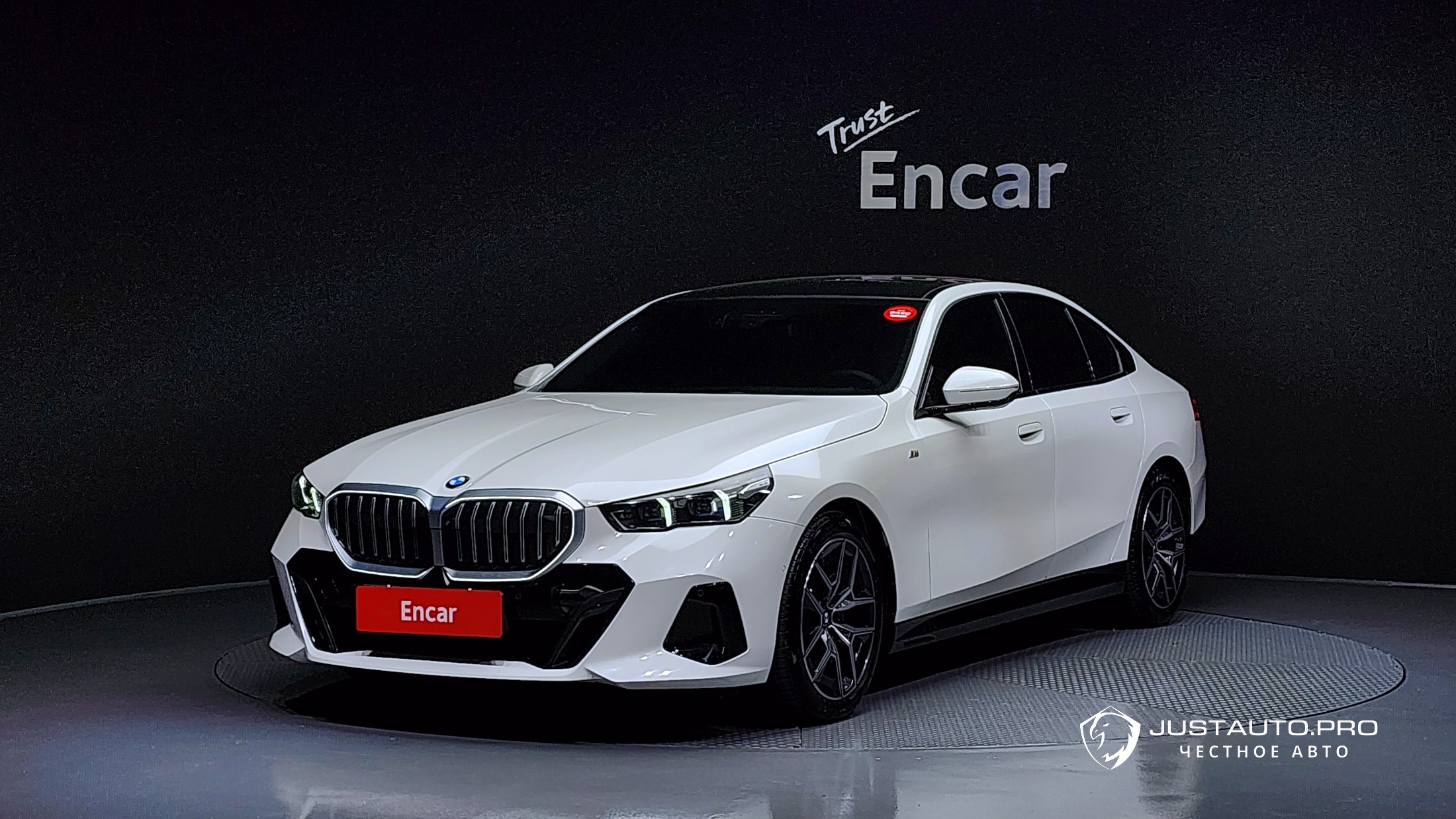 Автомобиль BMW 5-Series