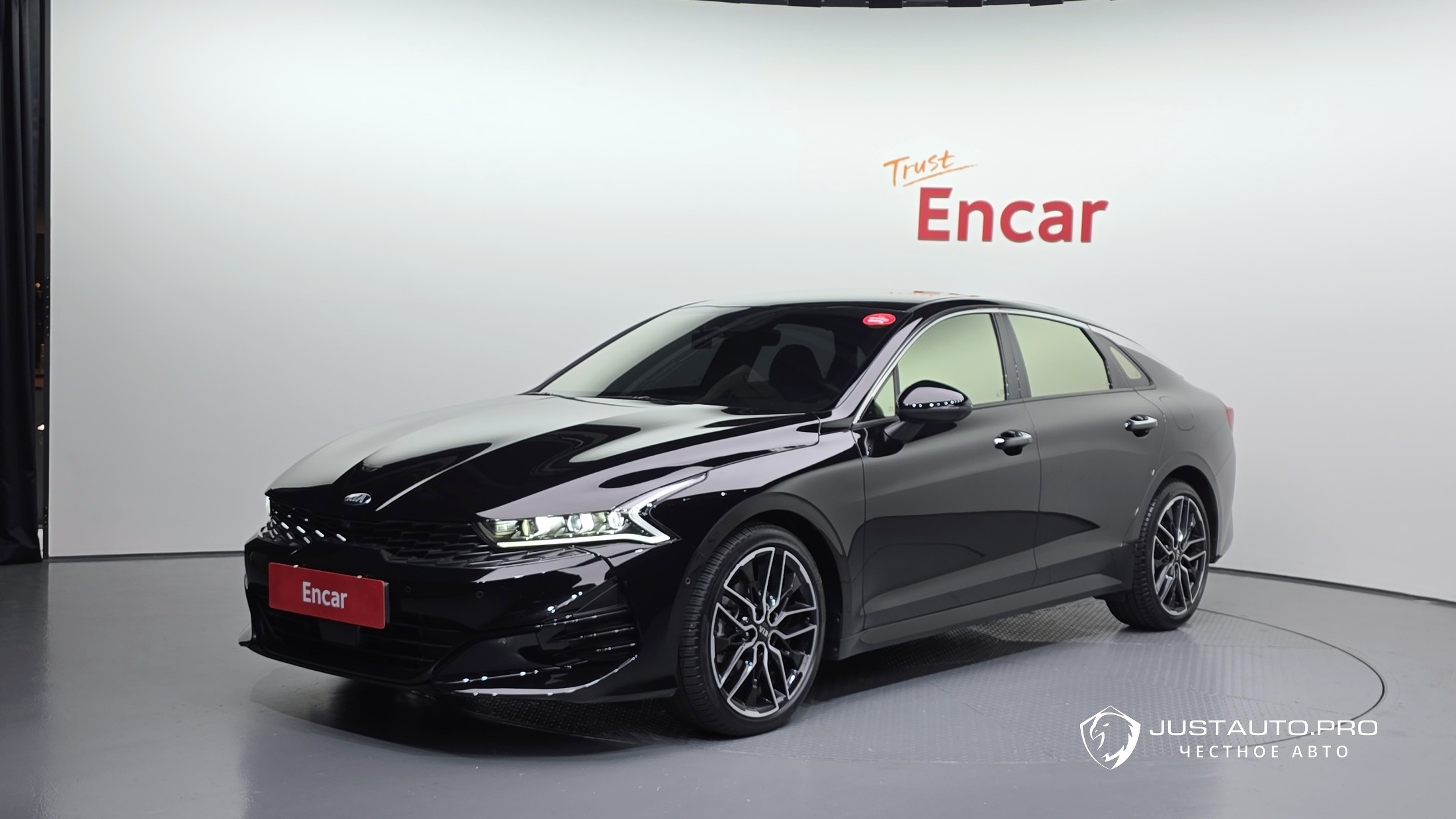 Автомобиль Kia K5