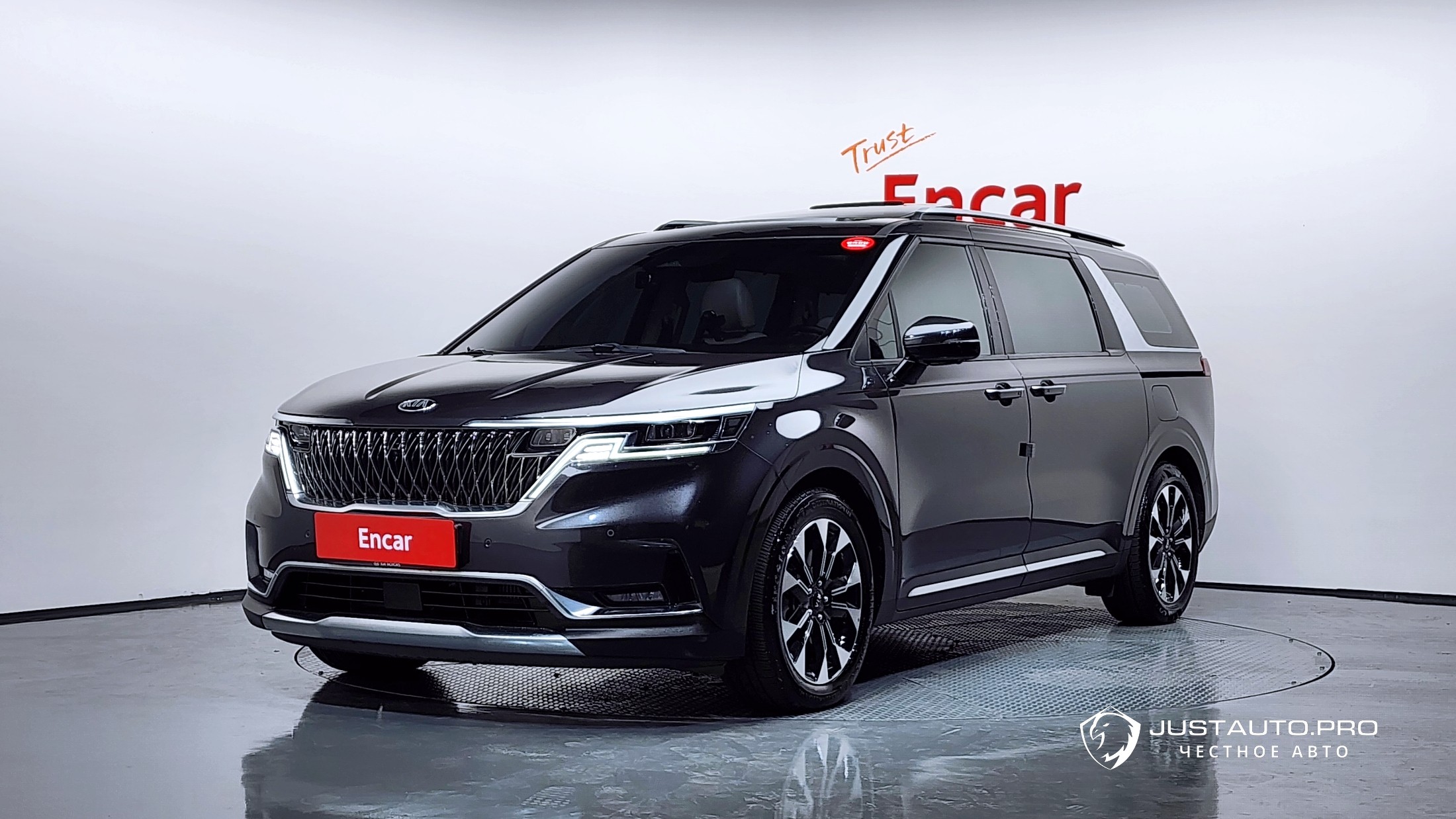 Автомобиль Kia Canival