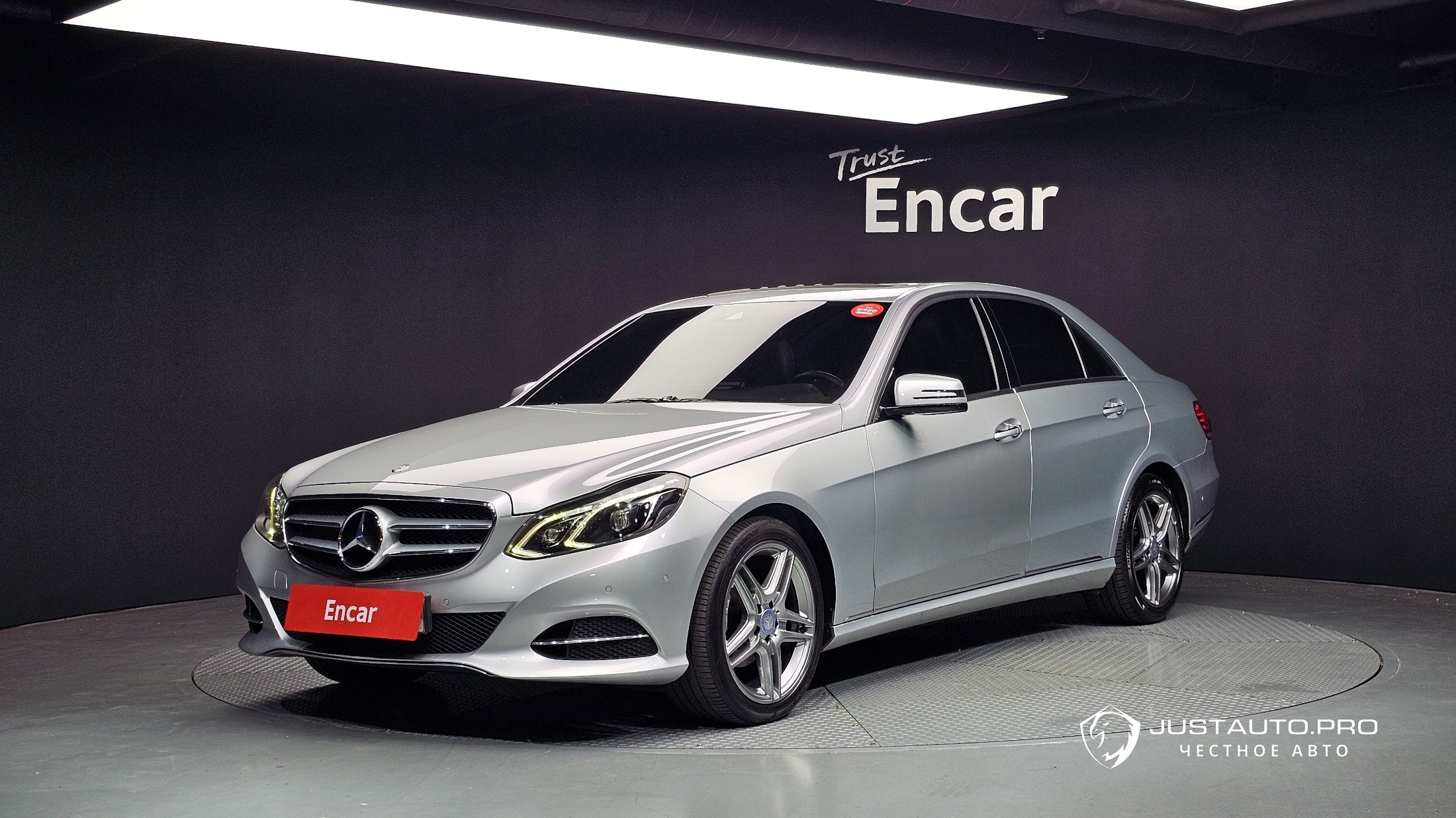 Автомобиль Mercedes-Benz E-Class