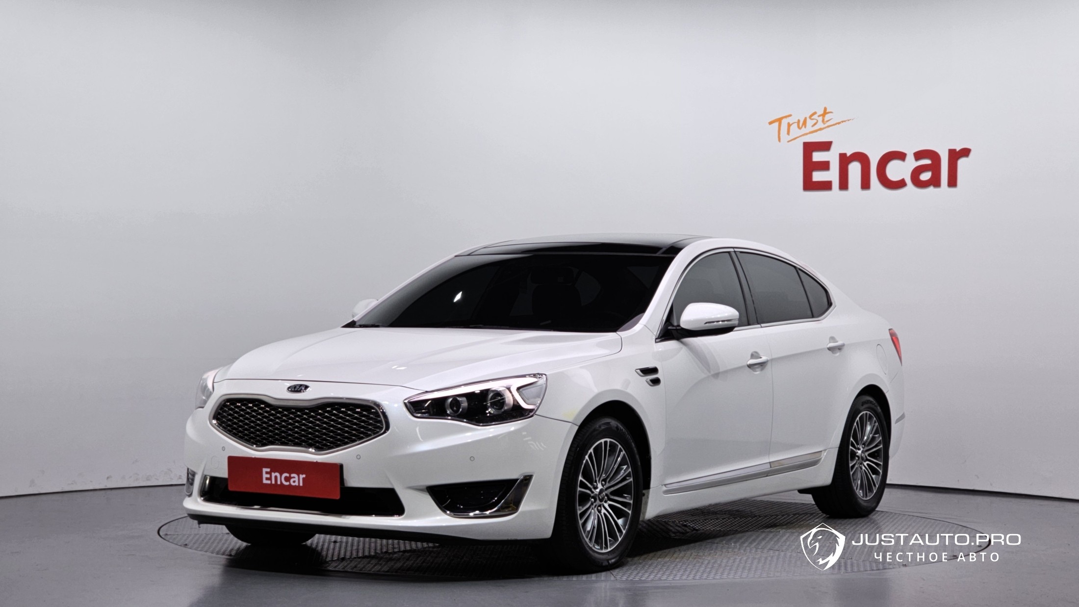 Автомобиль Kia K7