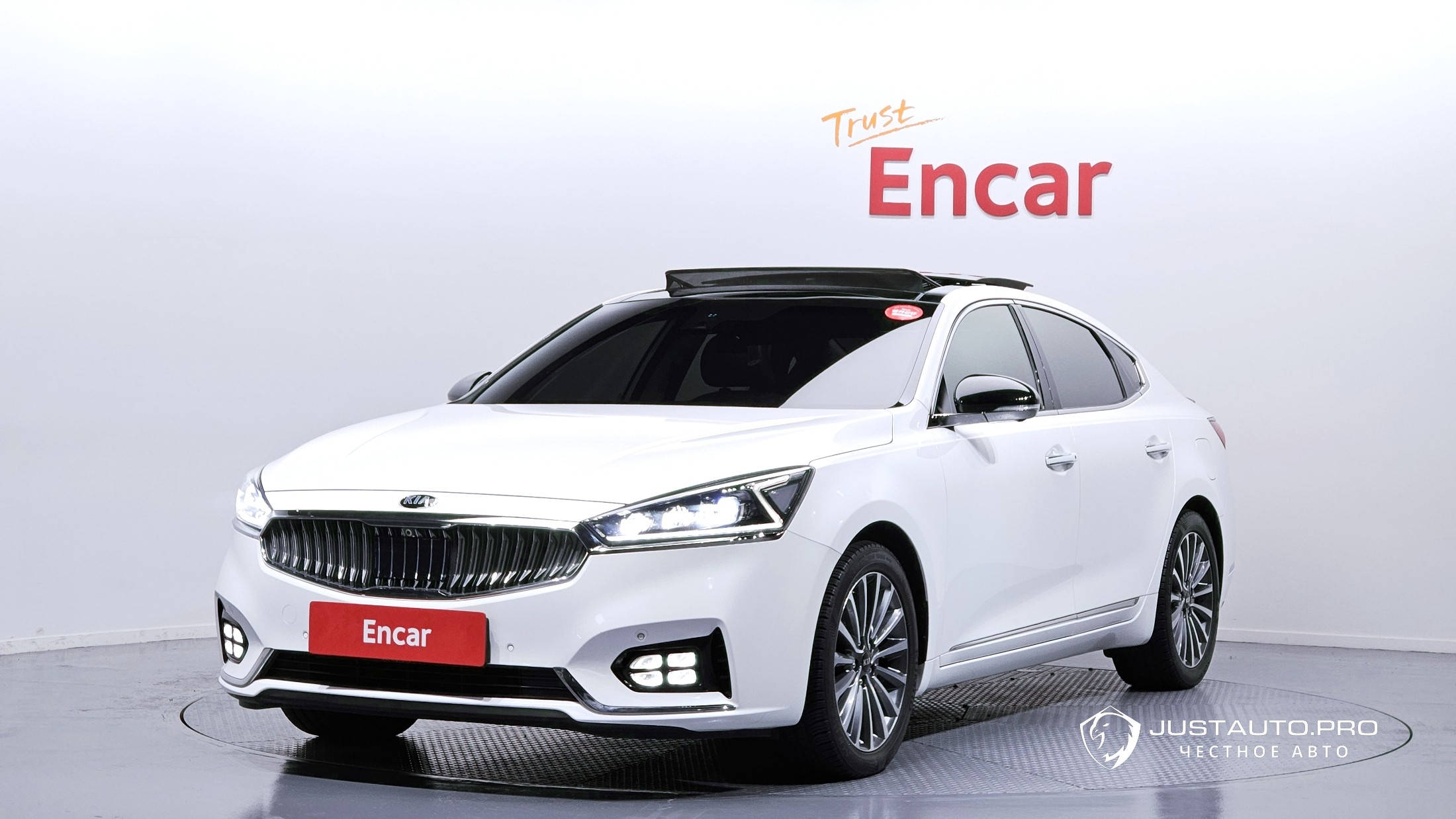 Автомобиль Kia K7