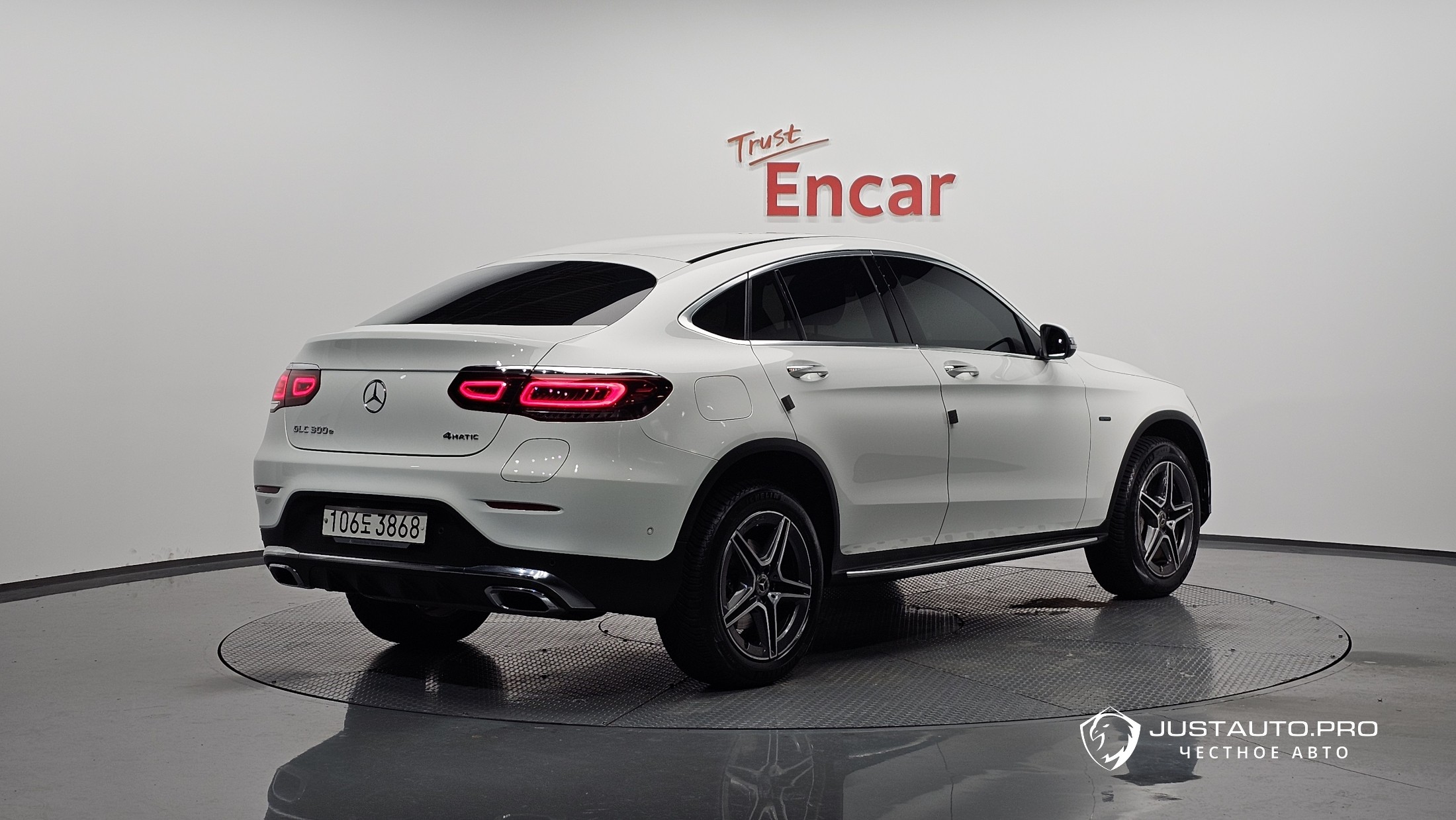 Автомобиль Mercedes-Benz GLC-Class