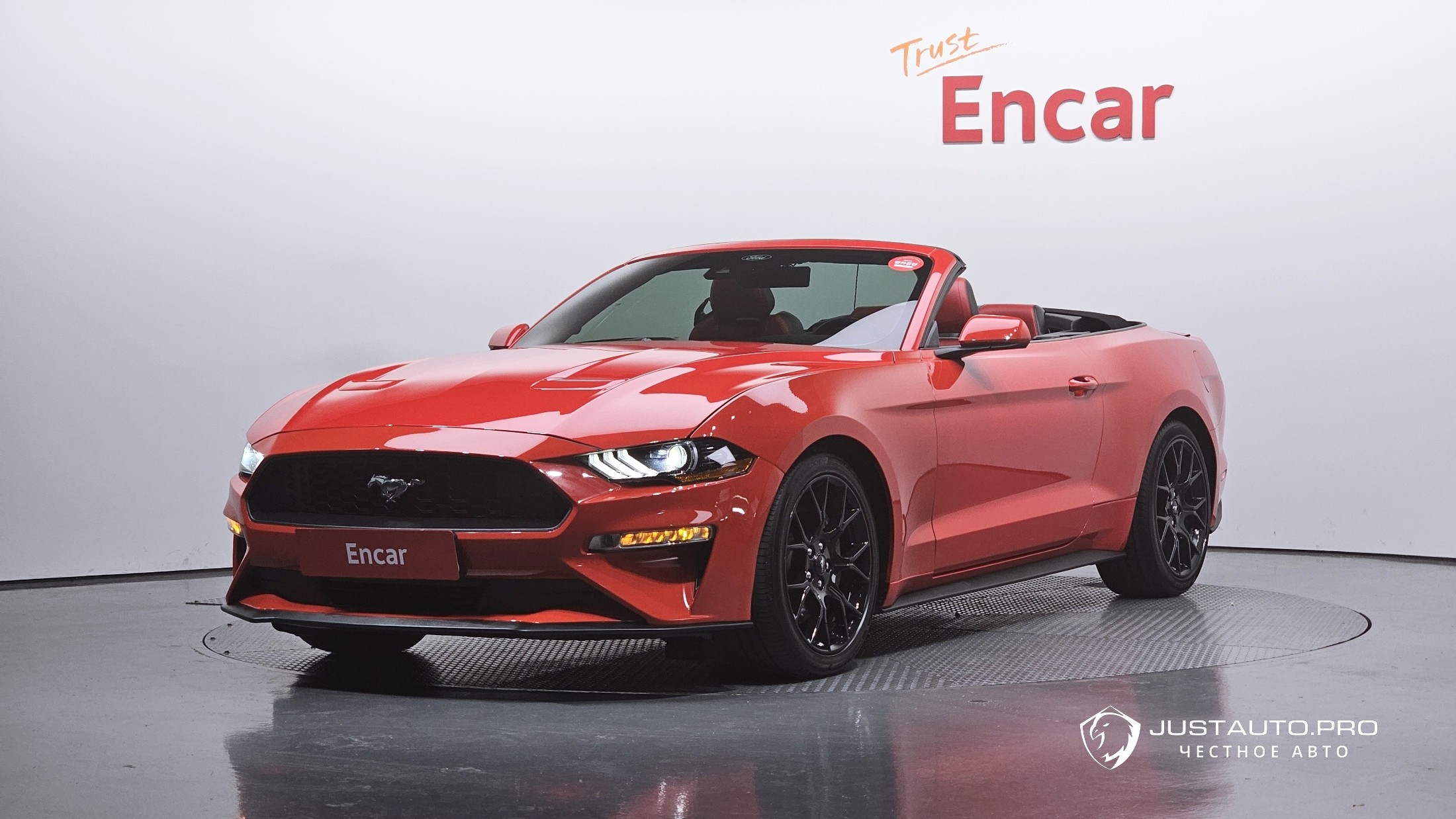 Автомобиль Ford Mustang