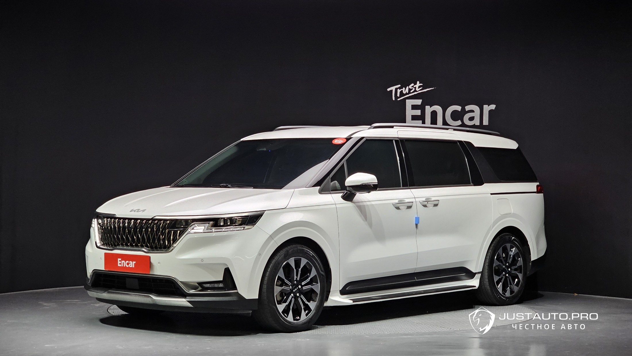 Автомобиль Kia Canival