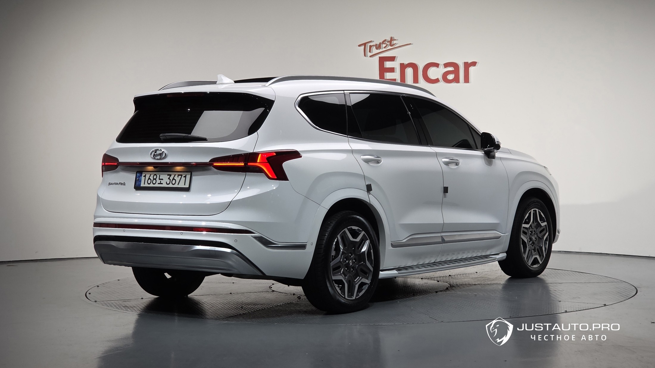 Автомобиль Hyundai Santafe