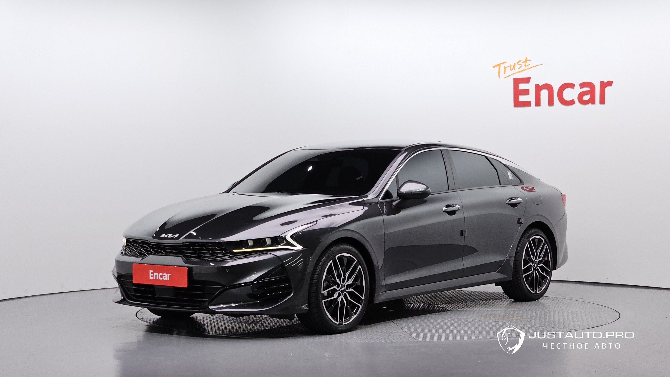 Автомобиль Kia K5