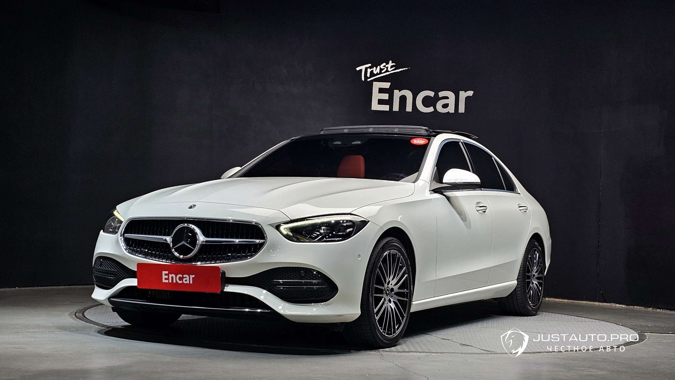 Автомобиль Mercedes-Benz C-Class