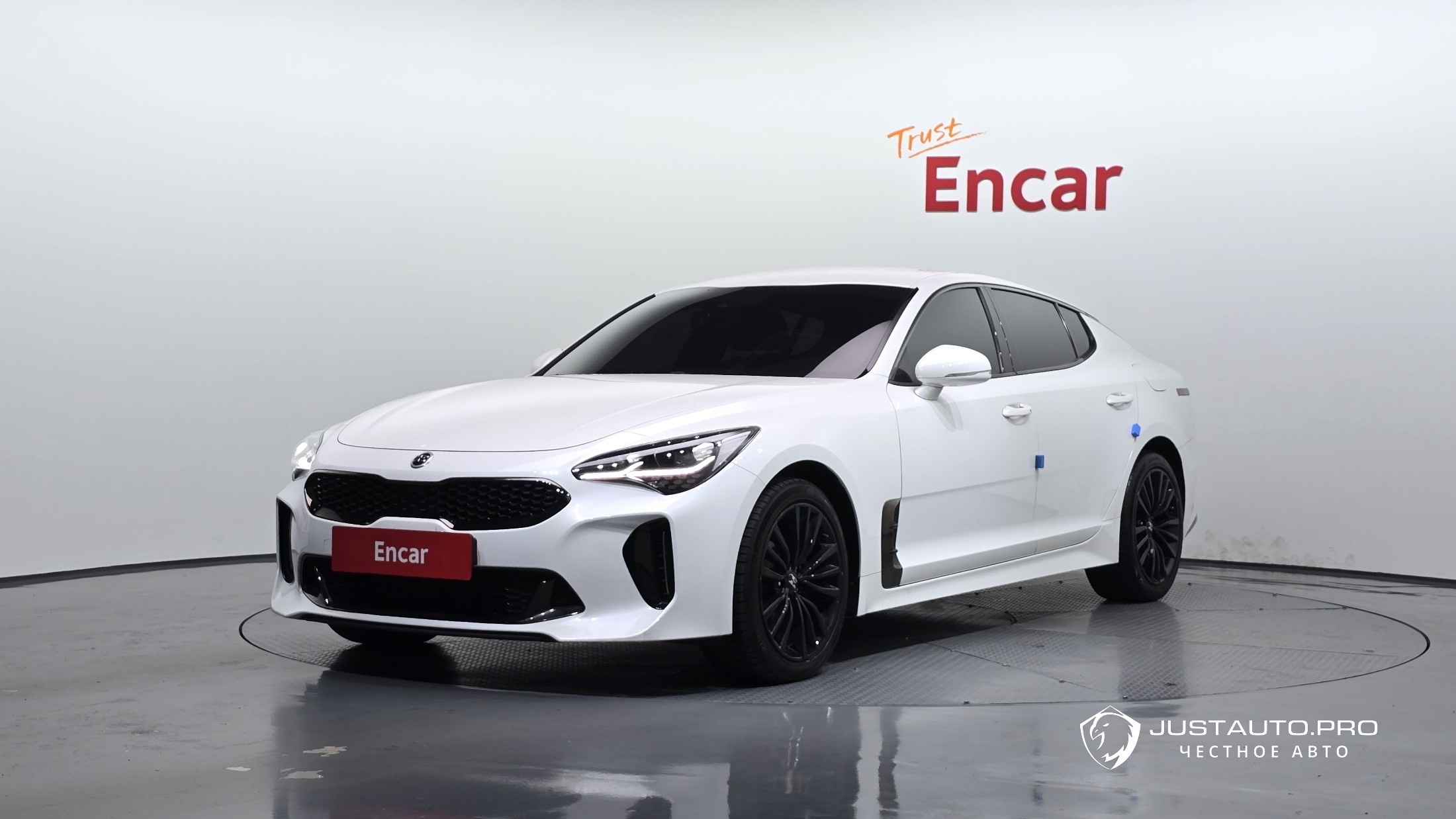 Автомобиль Kia Stinger