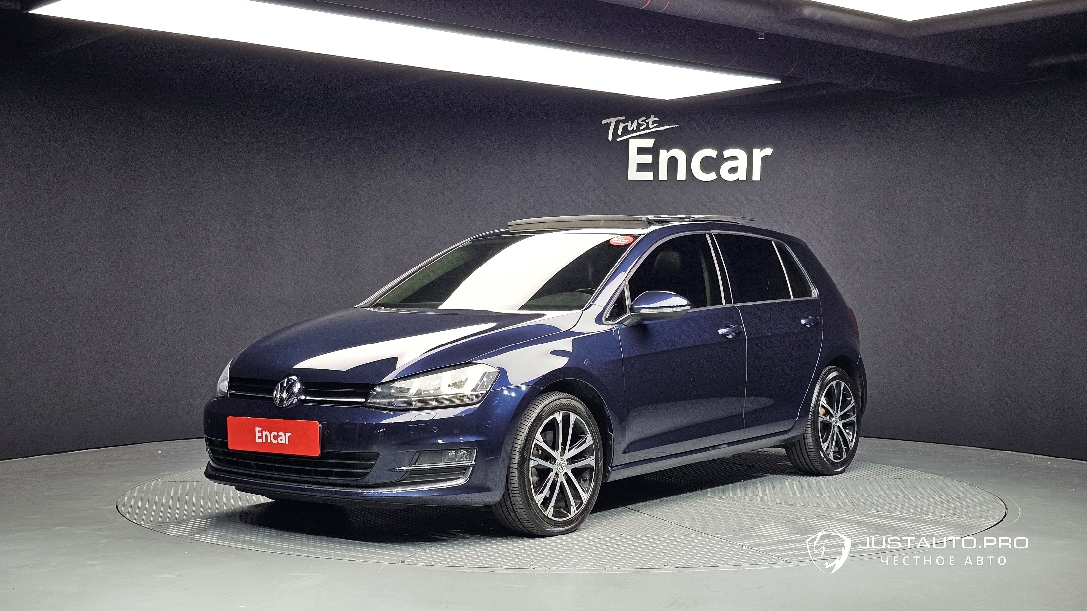 Автомобиль Volkswagen Golf