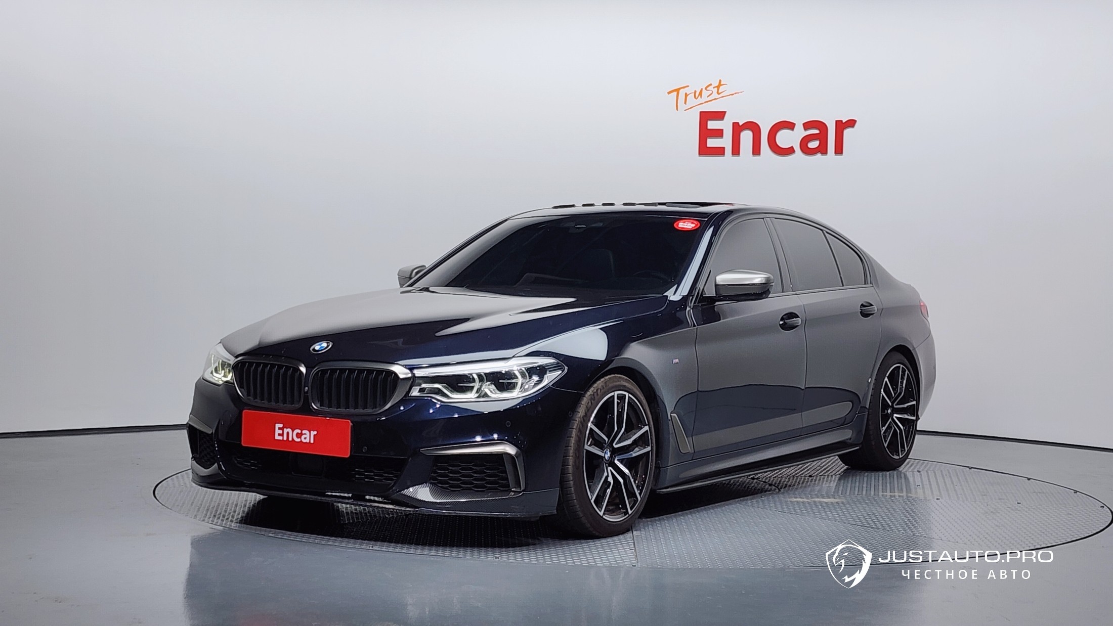 Автомобиль BMW 5-Series