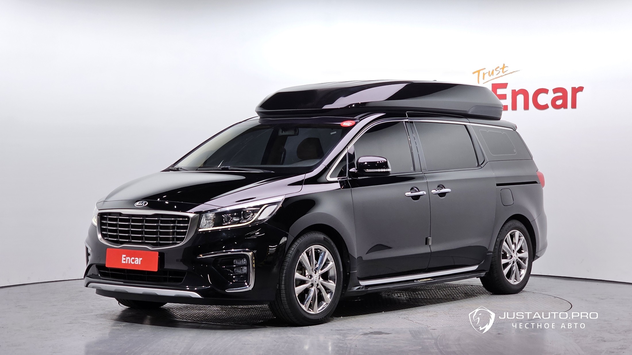 Автомобиль Kia Canival