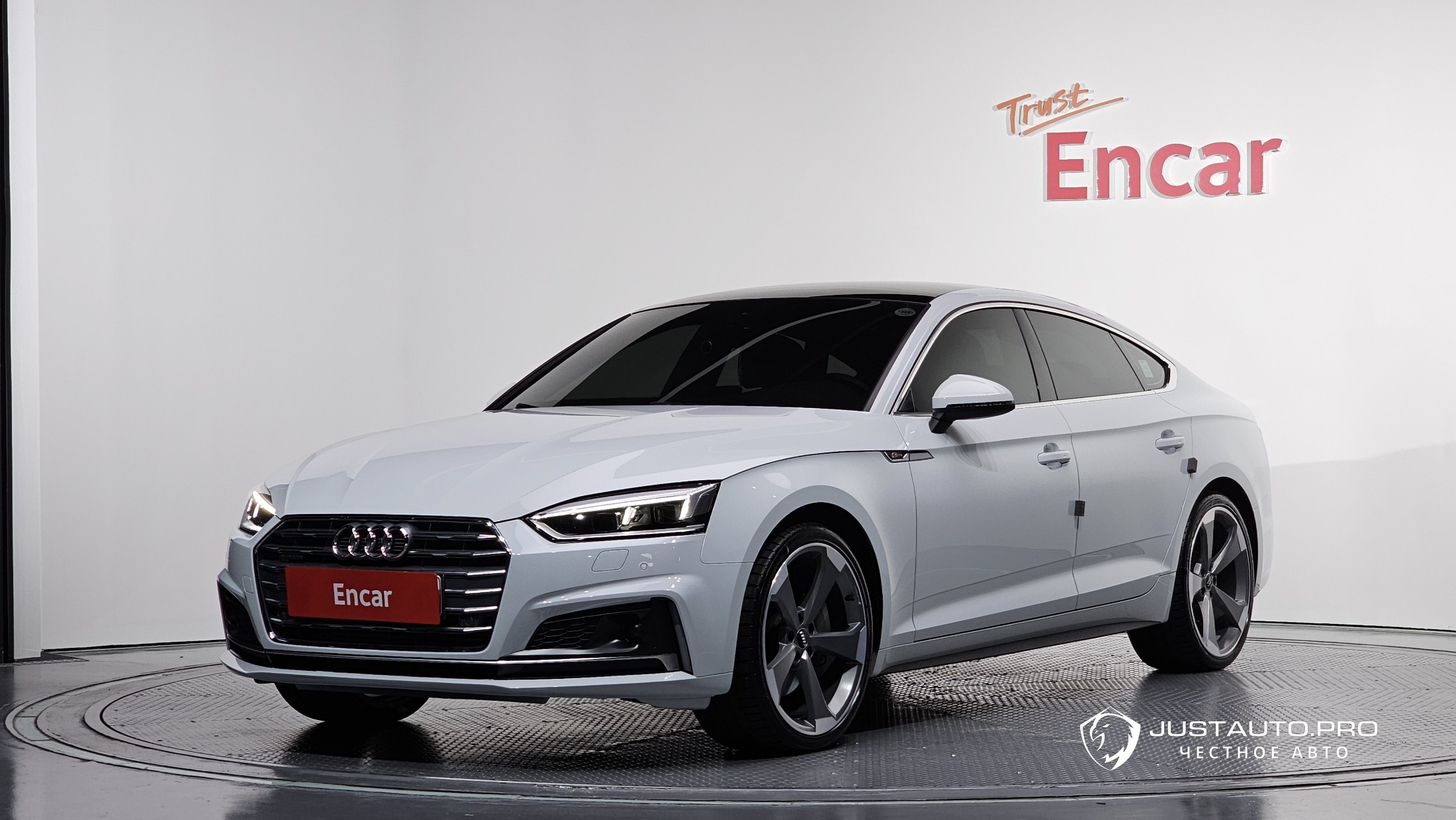 Автомобиль Audi A5