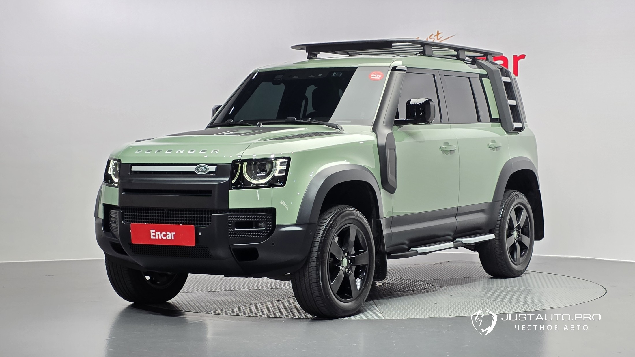 Автомобиль Land Rover Defender