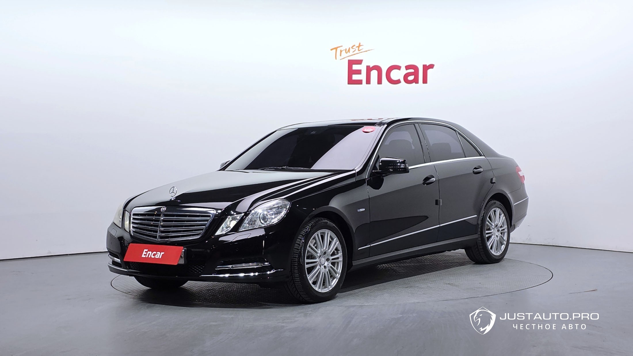 Автомобиль Mercedes-Benz E-Class