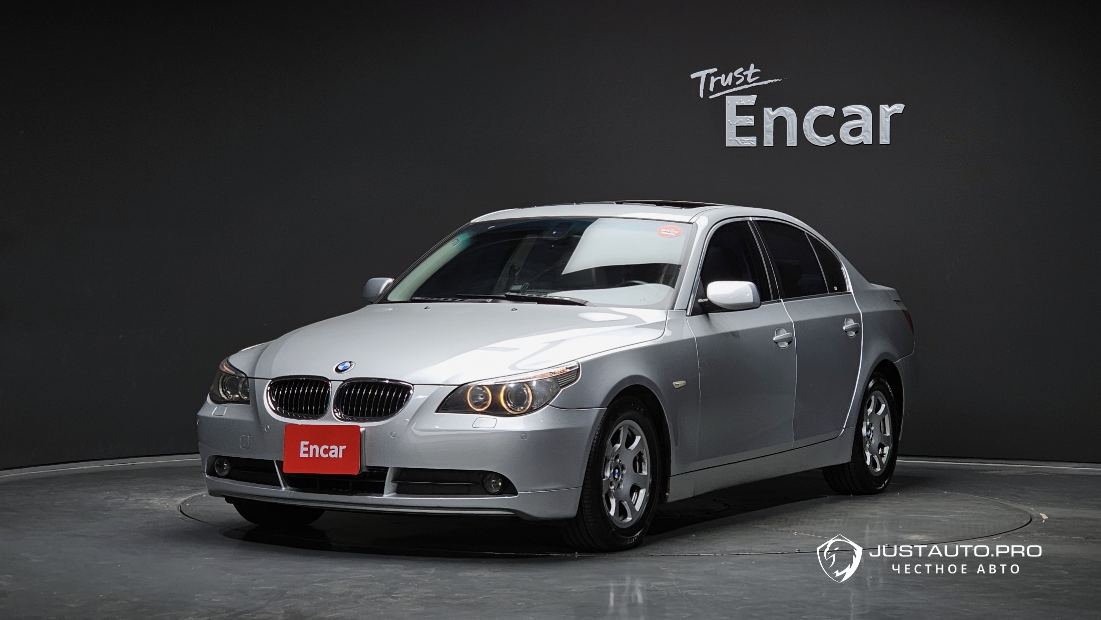 Автомобиль BMW 5-Series