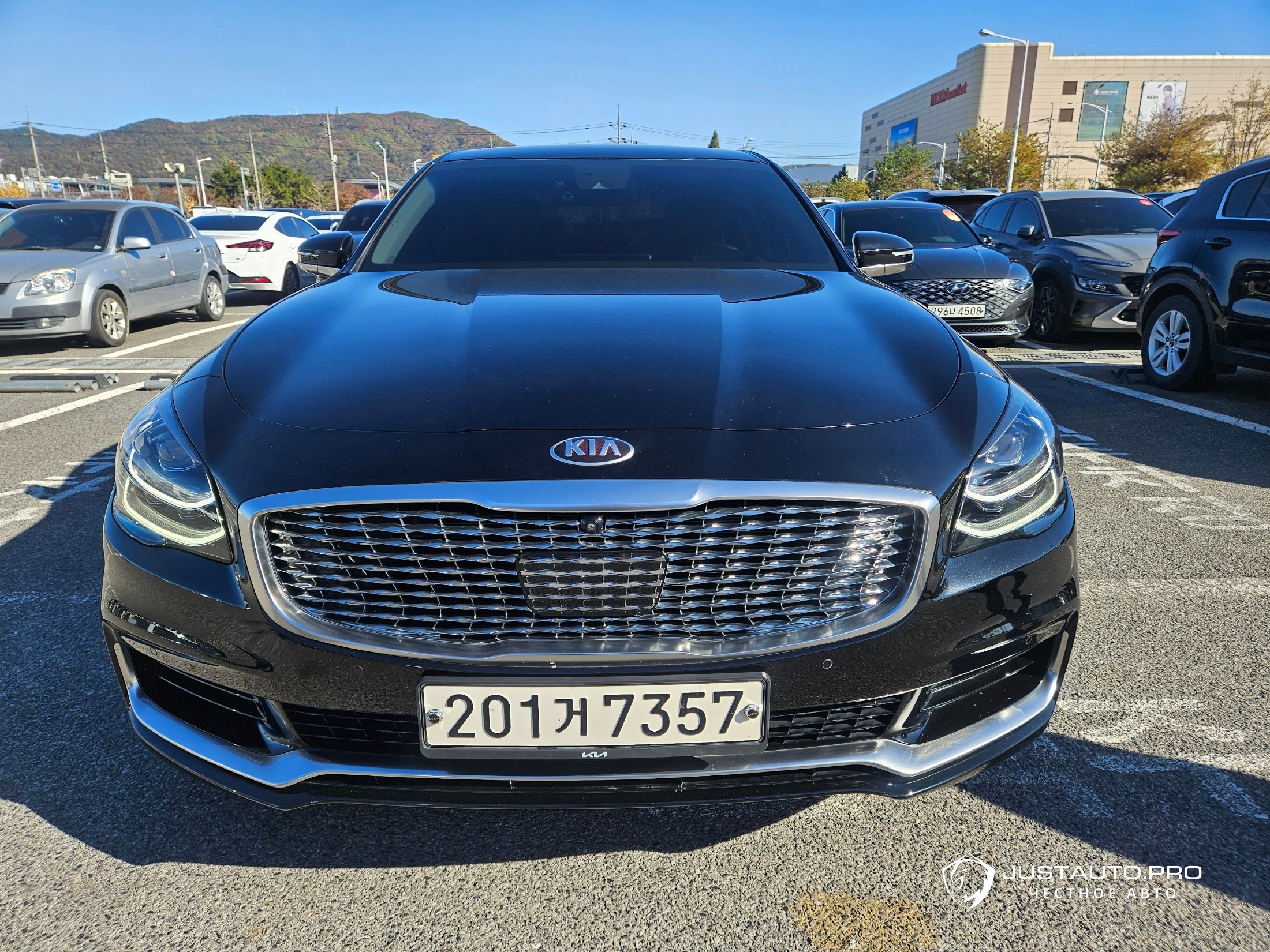 Автомобиль Kia K9