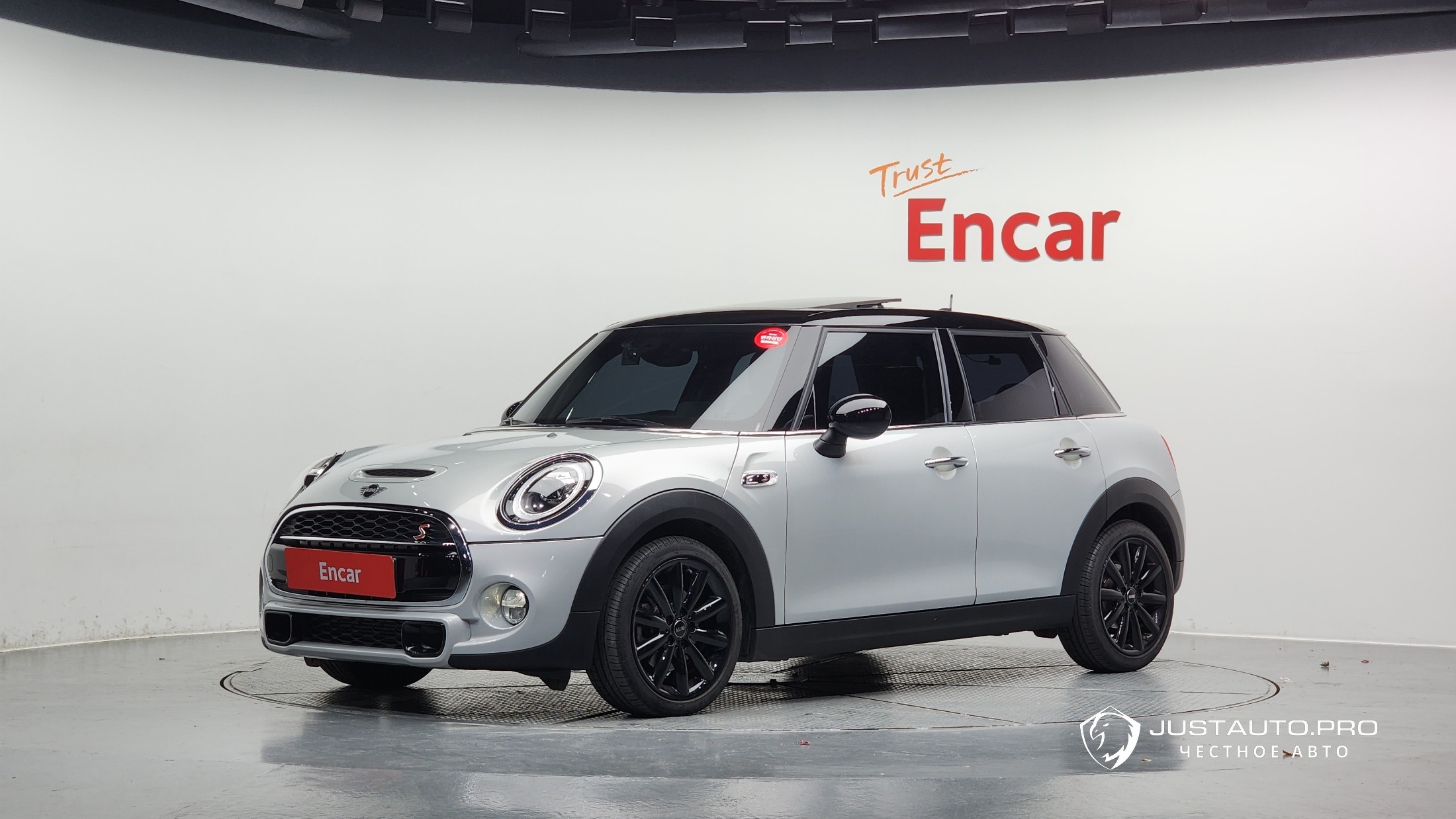 Автомобиль Mini Cooper